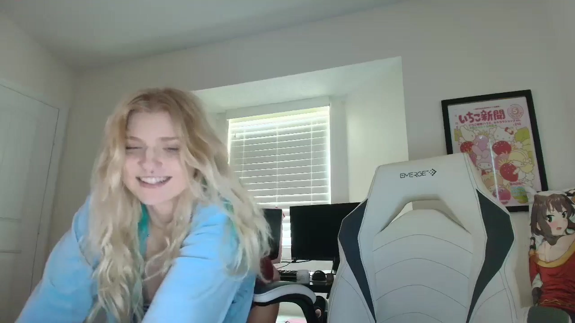Gallery image thumbnail from DuckChan0's myfreecams stream on, 06/30/2025, 15:22 image 2 of 20