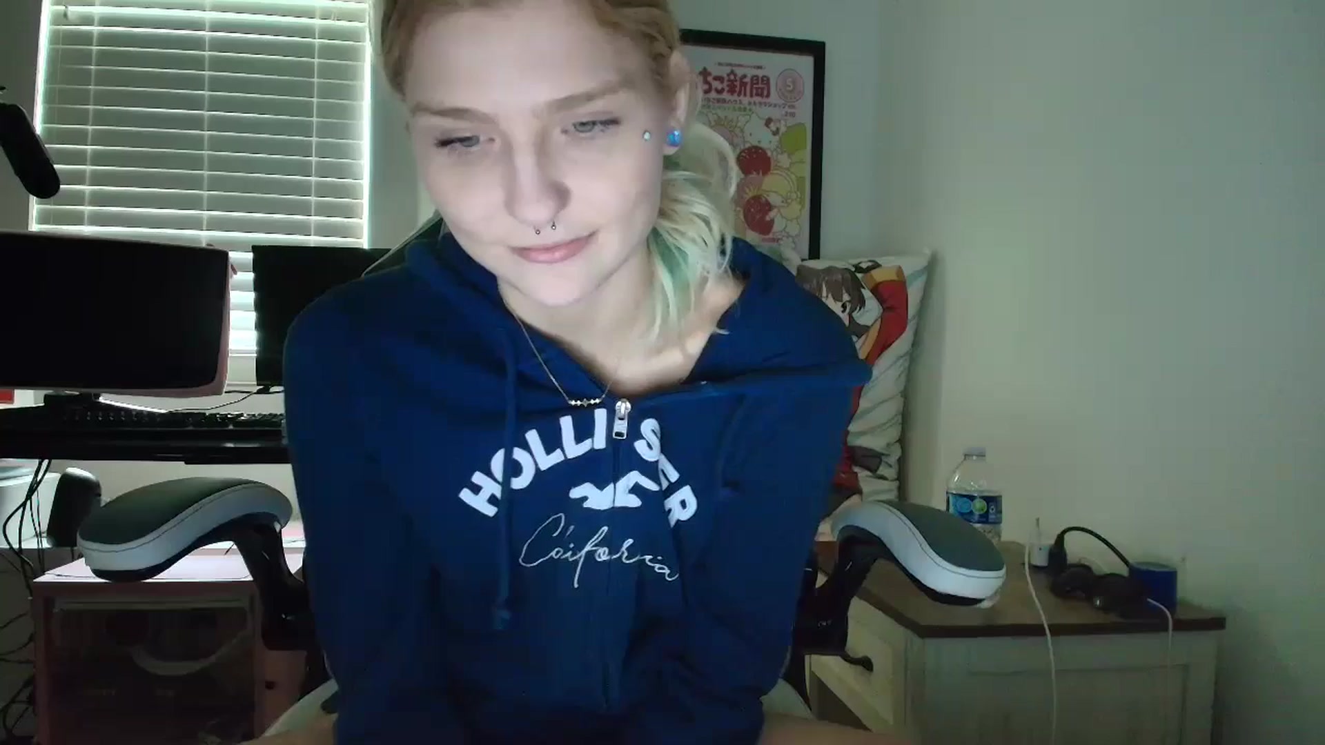 Gallery image thumbnail from DuckChan0's myfreecams stream on, 06/30/2025, 16:43 image 1 of 20