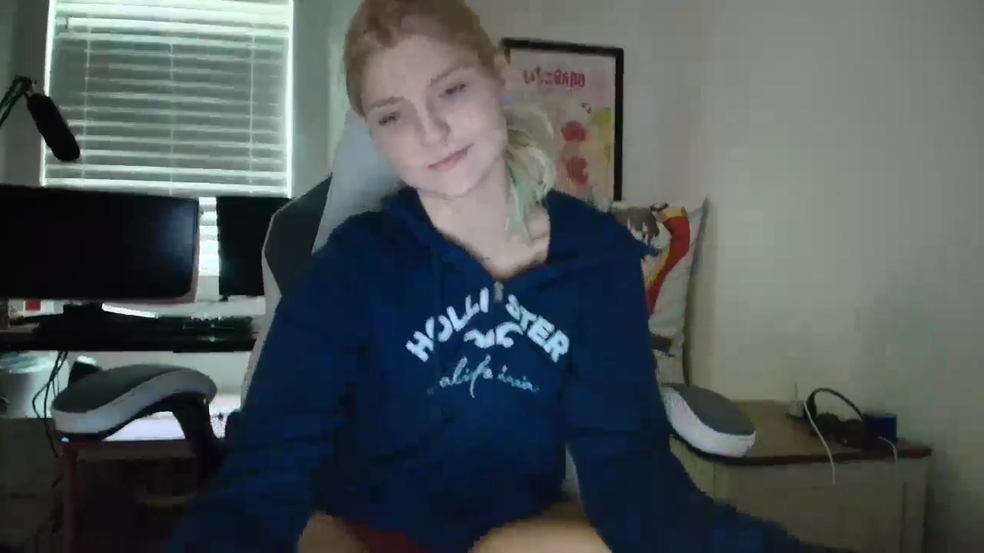 Gallery image thumbnail from DuckChan0's myfreecams stream on, 06/30/2025, 16:43 image 11 of 20