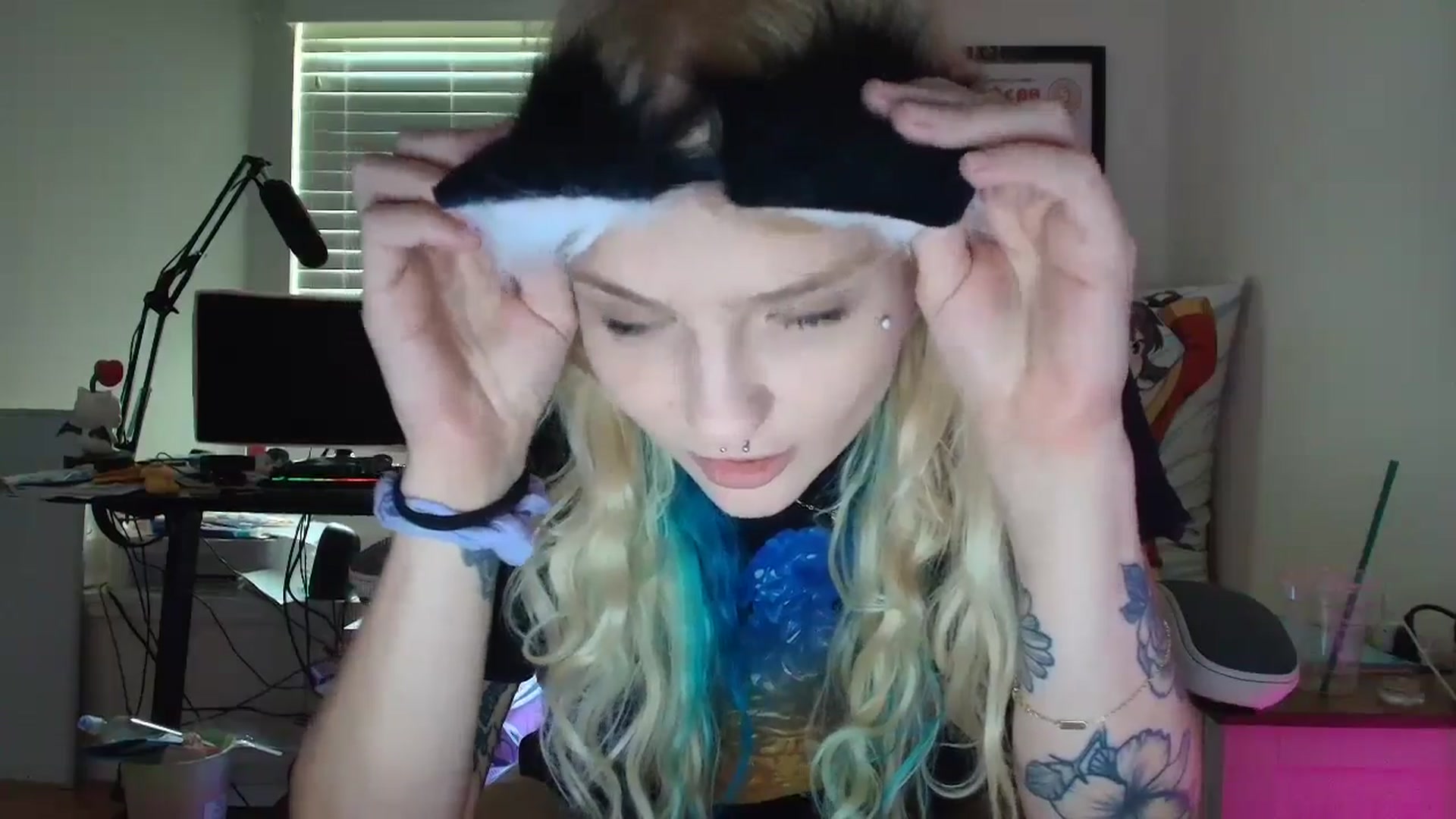 Gallery image thumbnail from DuckChan0's myfreecams stream on, 07/02/2025, 14:34 image 16 of 20