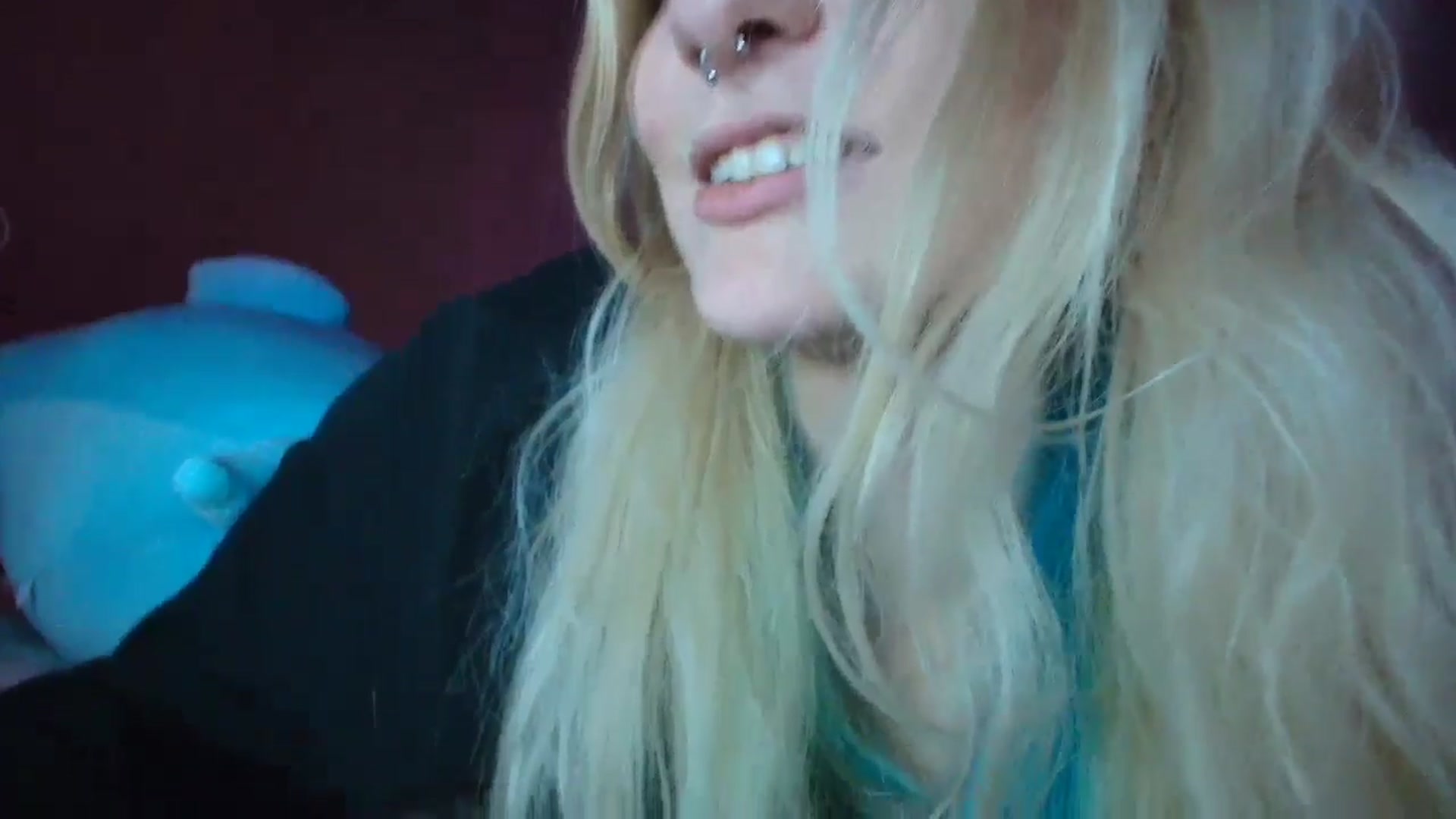 Gallery image thumbnail from DuckChan0's myfreecams stream on, 07/05/2025, 24:36 image 8 of 20