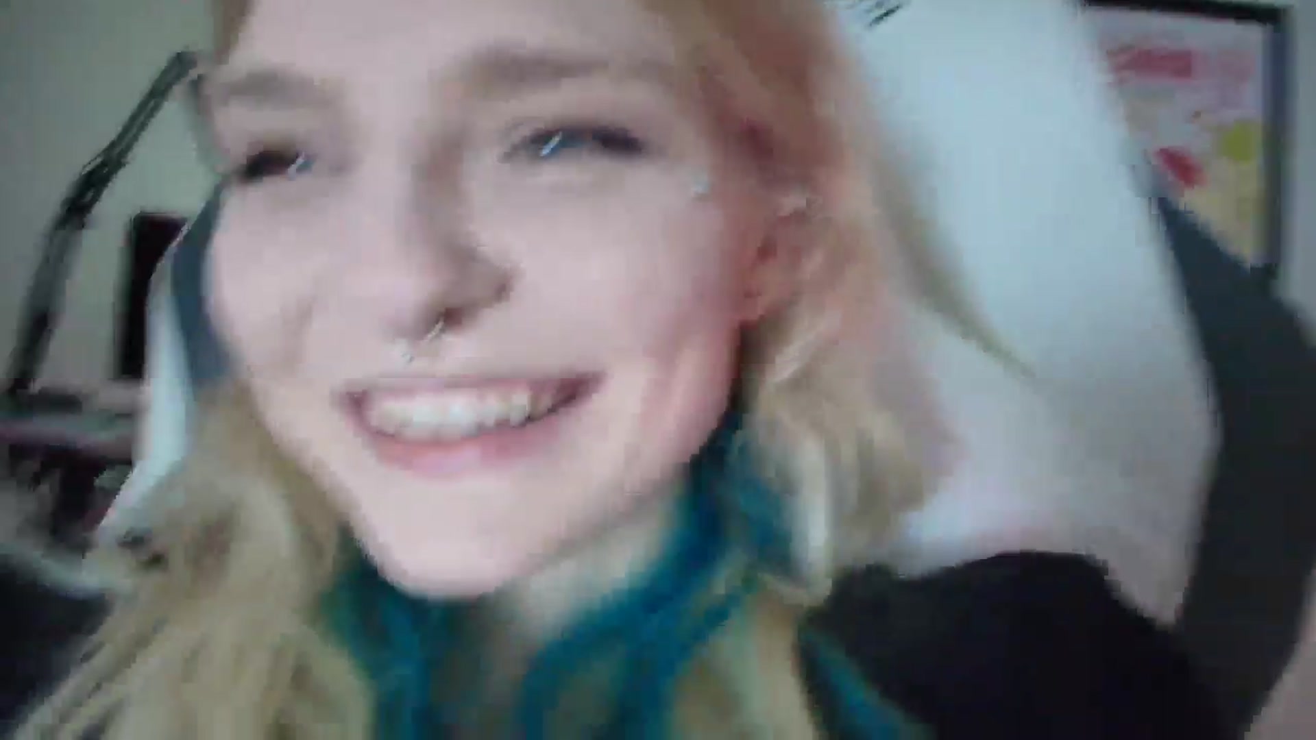 Gallery image thumbnail from DuckChan0's myfreecams stream on, 07/06/2025, 23:15 image 5 of 20