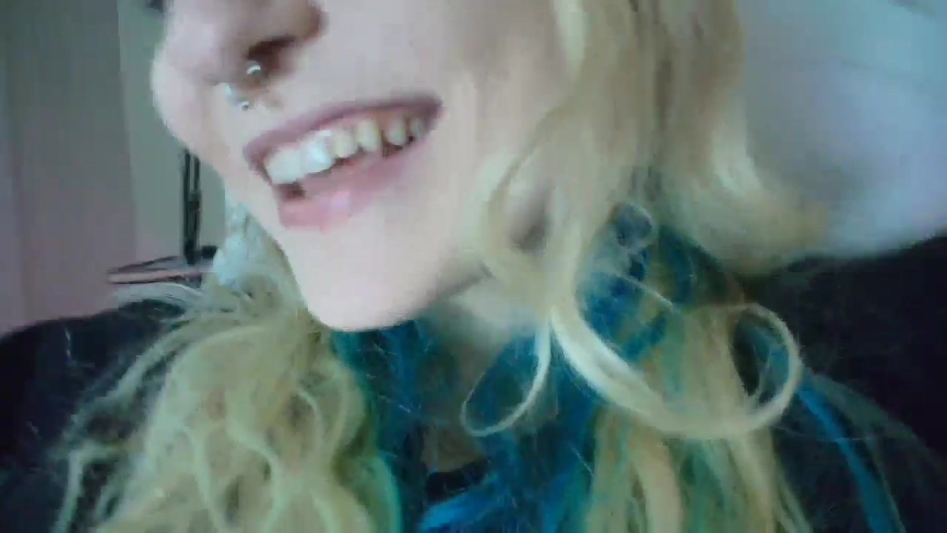Gallery image thumbnail from DuckChan0's myfreecams stream on, 07/06/2025, 23:15 image 6 of 20