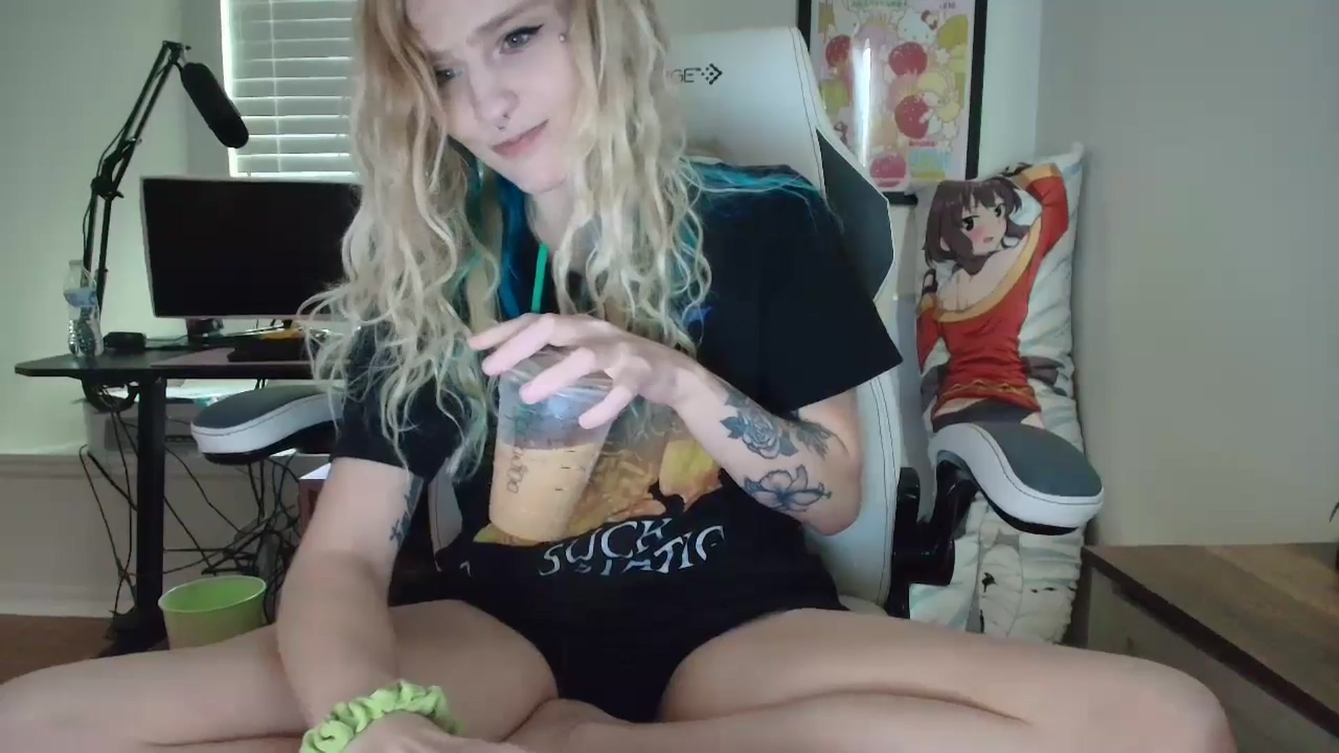 Gallery image thumbnail from DuckChan0's myfreecams stream on, 07/07/2025, 13:17 image 3 of 20