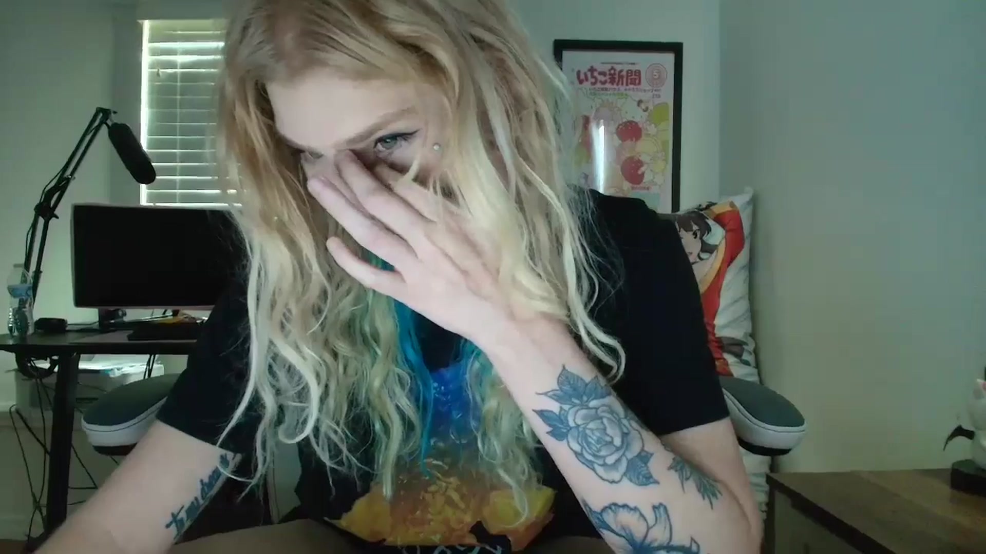 Gallery image thumbnail from DuckChan0's myfreecams stream on, 07/07/2025, 13:17 image 16 of 20