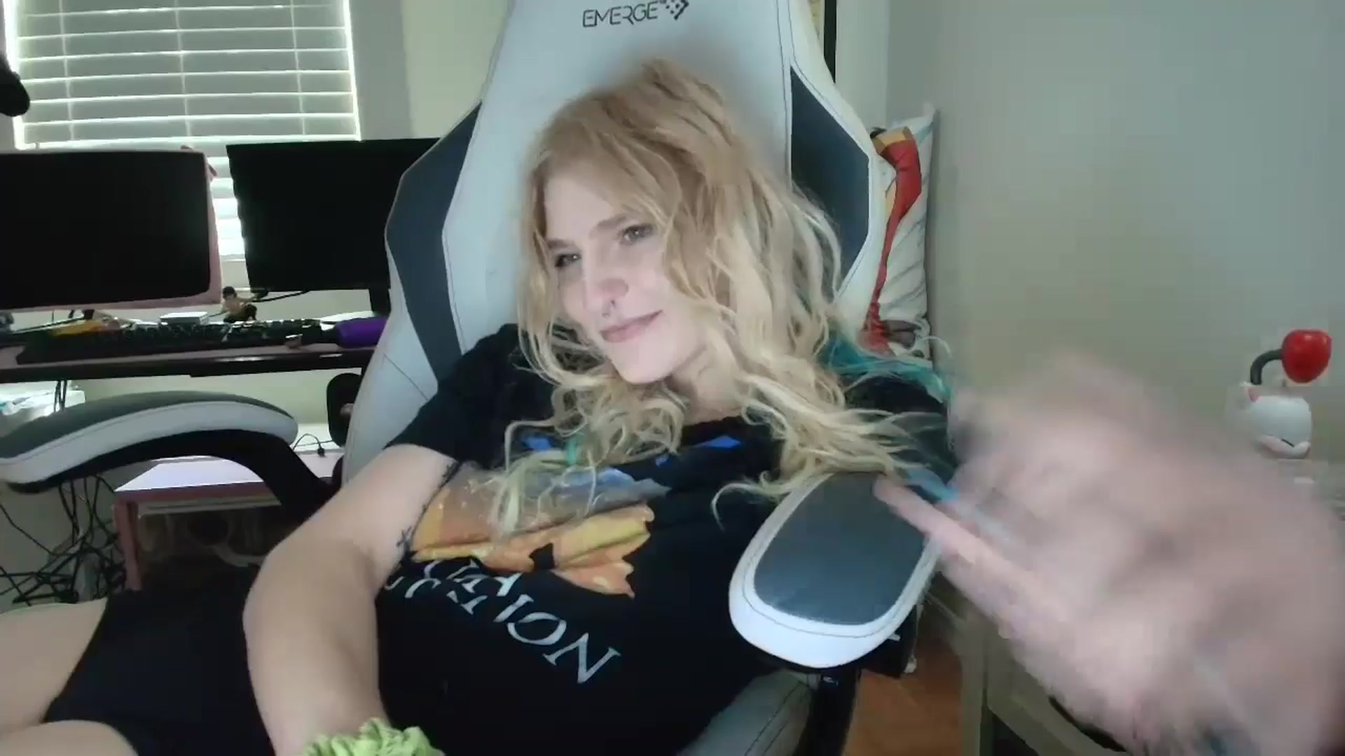 Gallery image thumbnail from DuckChan0's myfreecams stream on, 07/07/2025, 13:42 image 10 of 20