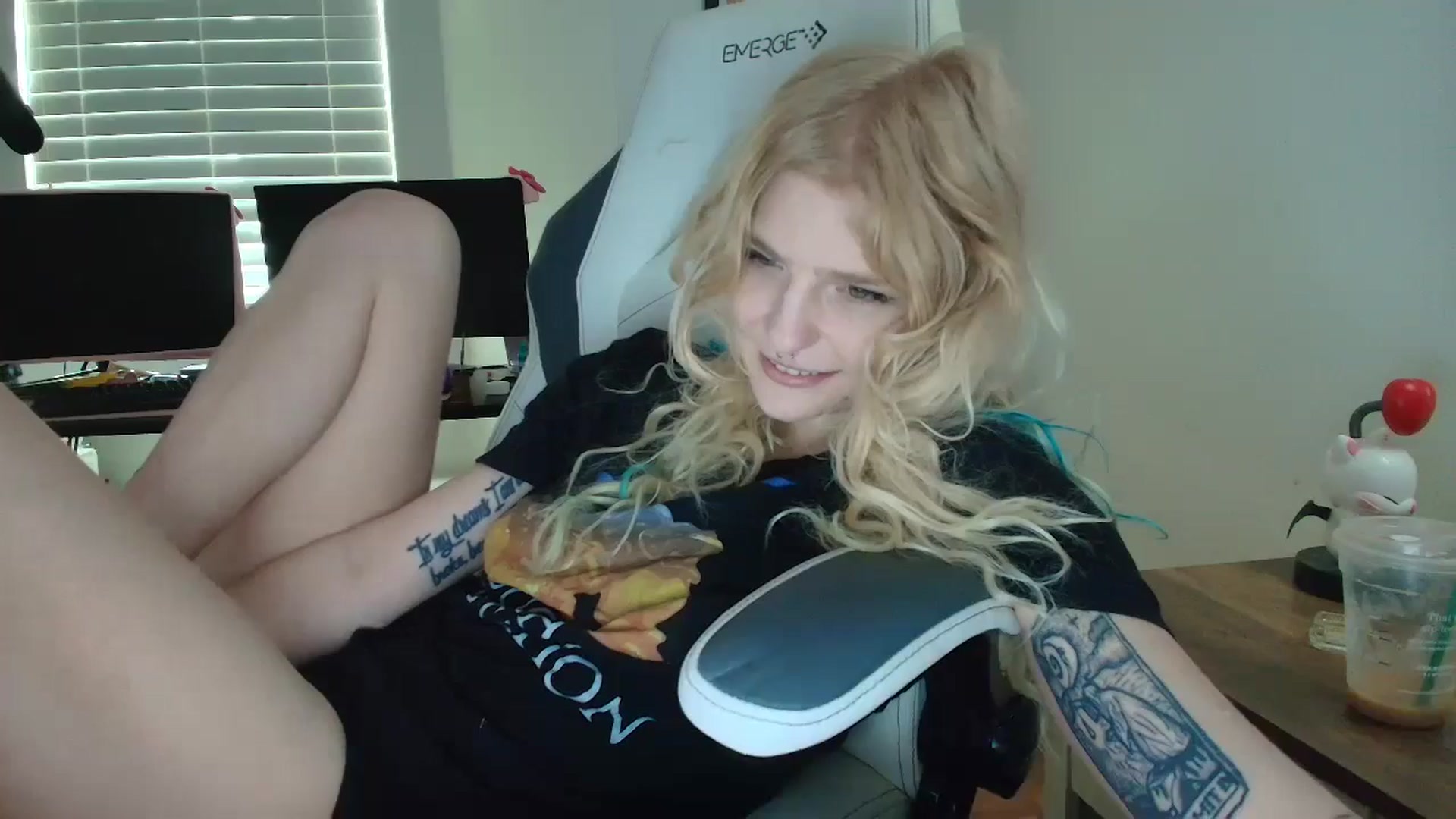 Gallery image thumbnail from DuckChan0's myfreecams stream on, 07/07/2025, 13:42 image 9 of 20