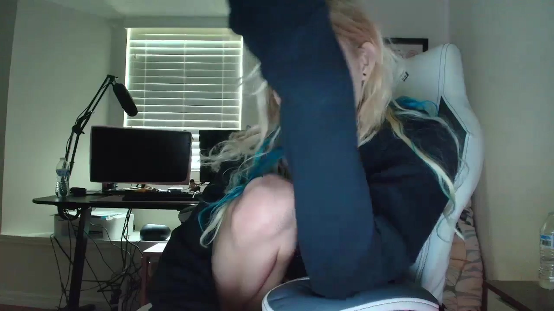 Gallery image thumbnail from DuckChan0's myfreecams stream on, 07/07/2025, 15:46 image 2 of 20