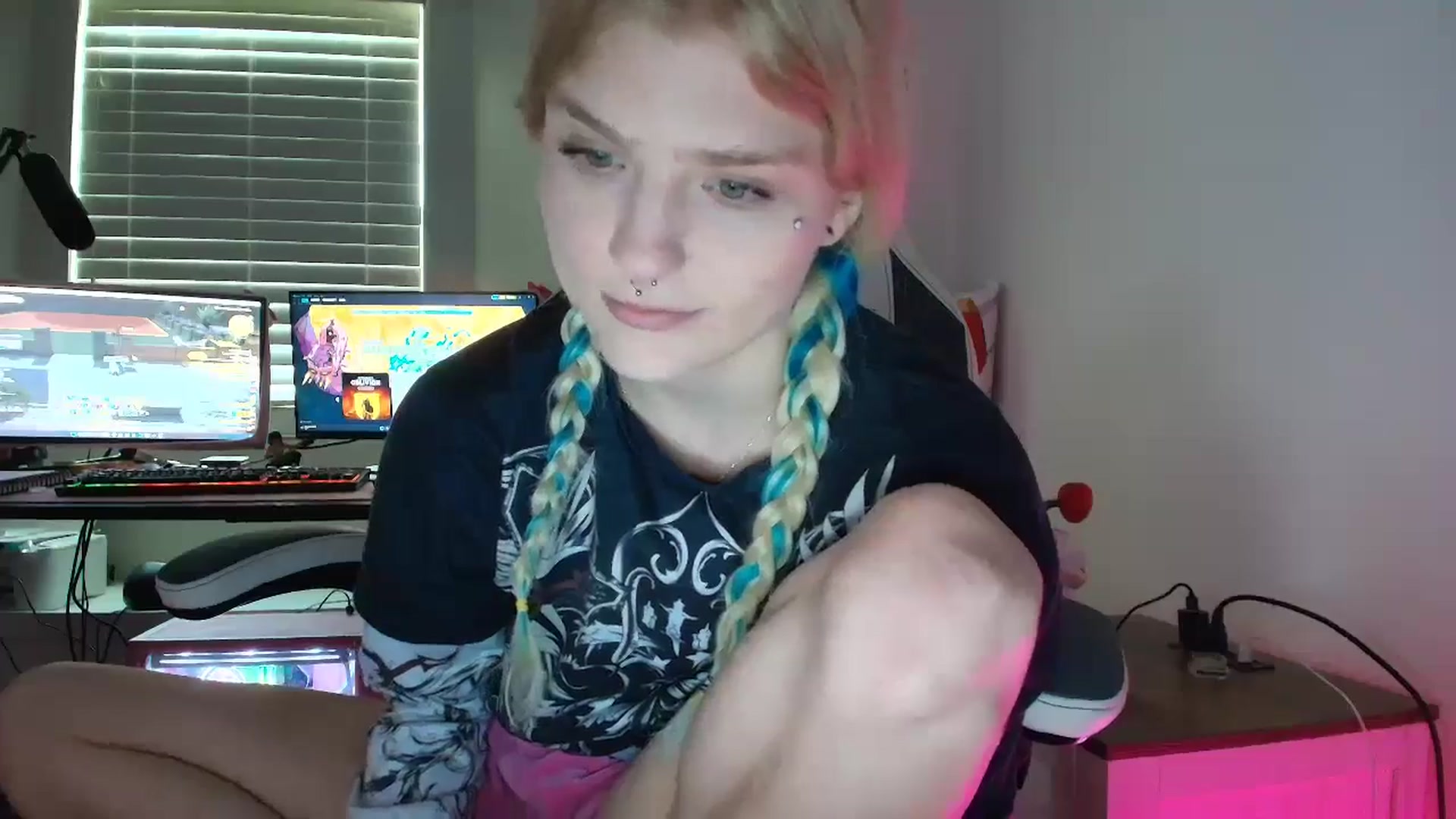 Gallery image thumbnail from DuckChan0's myfreecams stream on, 07/08/2025, 13:04 image 8 of 20