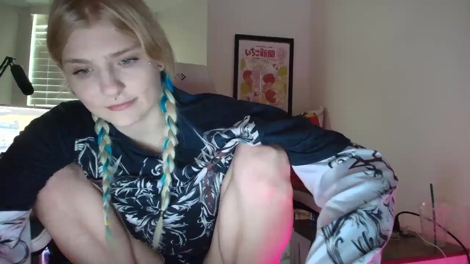 Gallery image thumbnail from DuckChan0's myfreecams stream on, 07/08/2025, 13:35 image 8 of 20