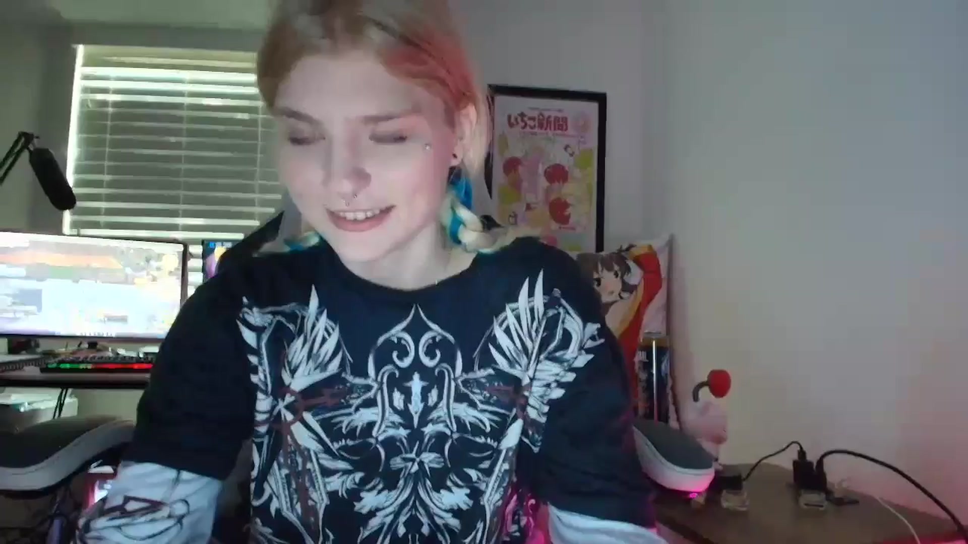 Gallery image thumbnail from DuckChan0's myfreecams stream on, 07/08/2025, 13:35 image 3 of 20