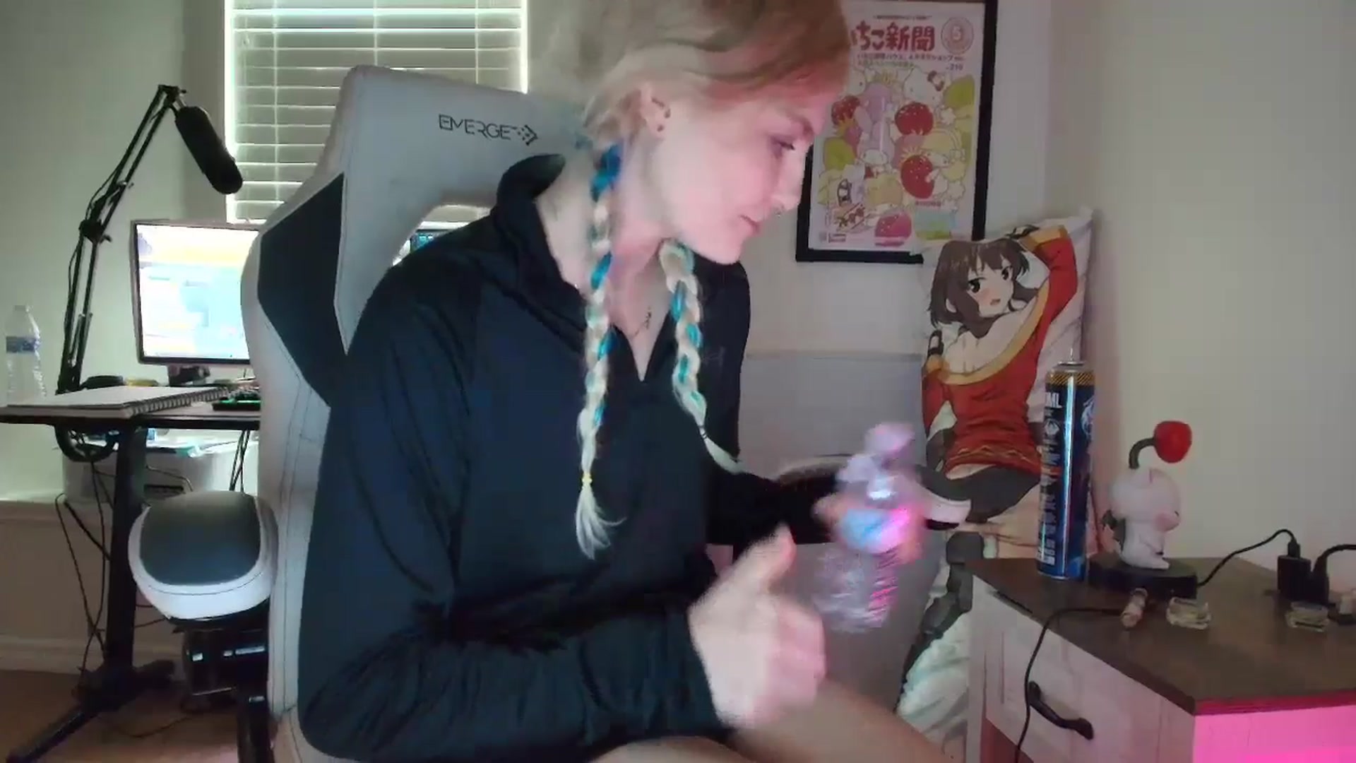 Gallery image thumbnail from DuckChan0's myfreecams stream on, 07/08/2025, 14:04 image 3 of 20