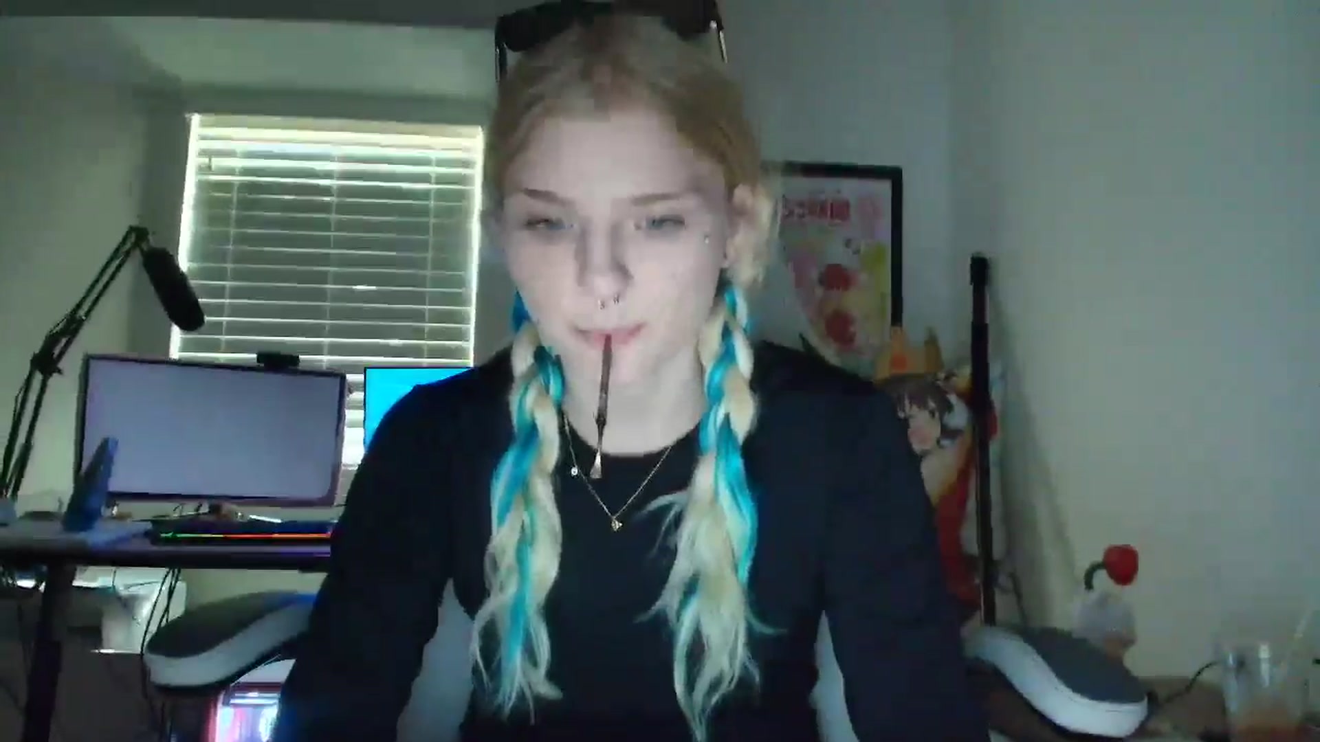 Gallery image thumbnail from DuckChan0's myfreecams stream on, 07/09/2025, 13:45 image 11 of 20