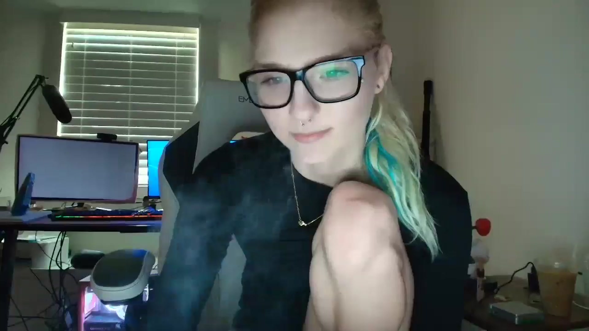 Gallery image thumbnail from DuckChan0's myfreecams stream on, 07/09/2025, 13:45 image 3 of 20
