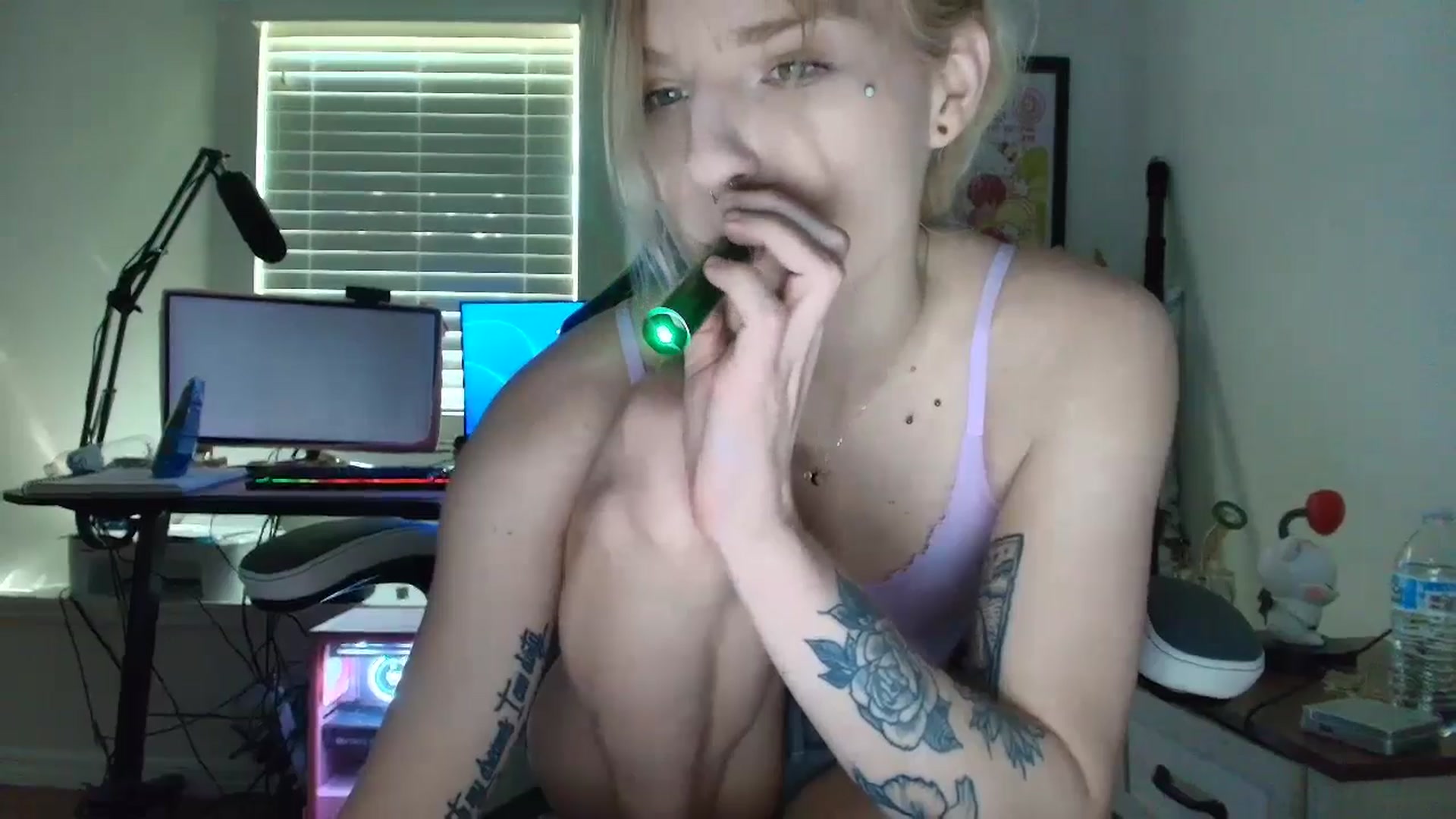 Gallery image thumbnail from DuckChan0's myfreecams stream on, 07/09/2025, 14:18 image 20 of 20