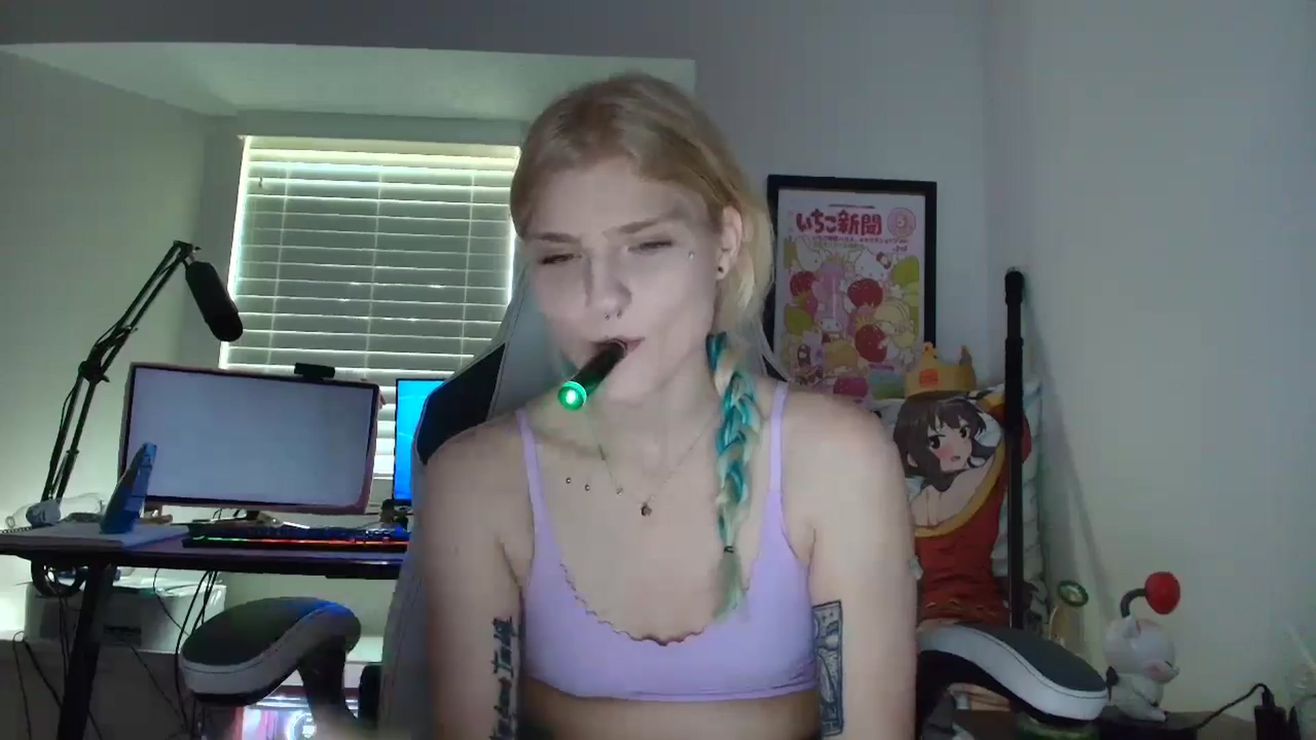 Gallery image thumbnail from DuckChan0's myfreecams stream on, 07/09/2025, 14:18 image 8 of 20