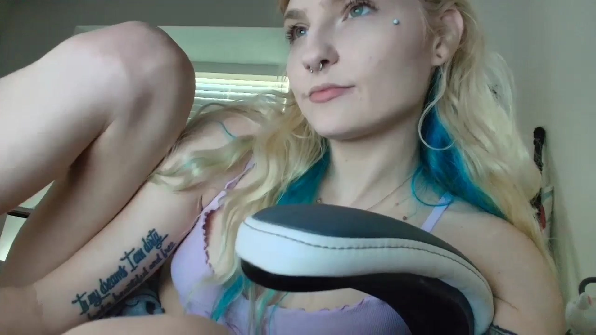 Gallery image thumbnail from DuckChan0's myfreecams stream on, 07/09/2025, 14:18 image 4 of 20