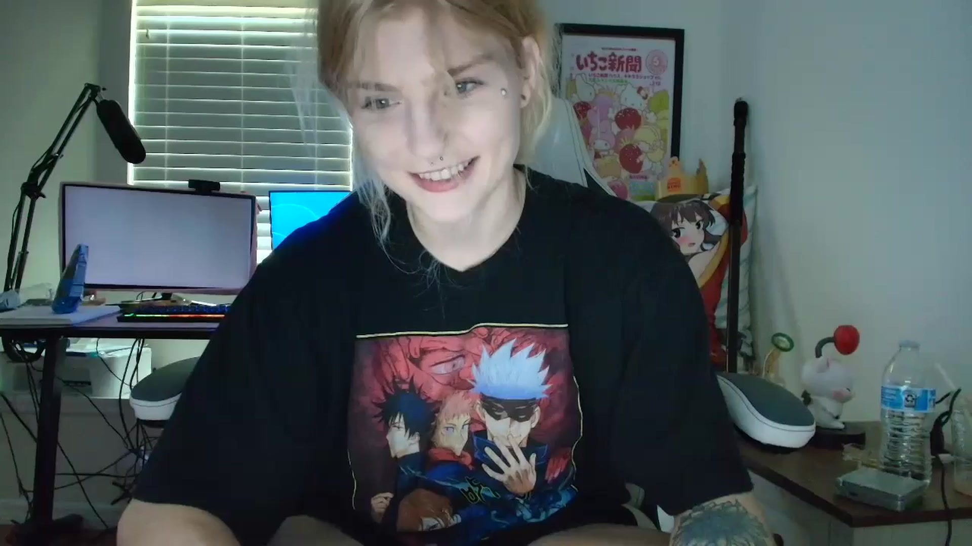 Gallery image thumbnail from DuckChan0's myfreecams stream on, 07/09/2025, 15:55 image 1 of 20