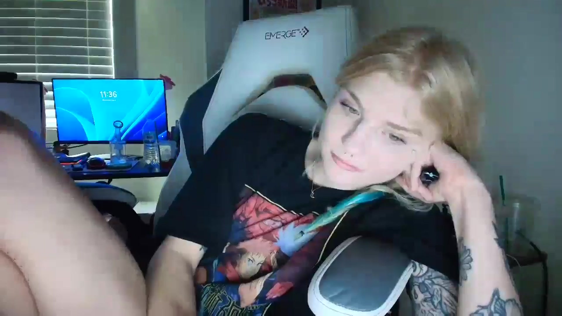 Gallery image thumbnail from DuckChan0's myfreecams stream on, 07/09/2025, 15:55 image 16 of 20
