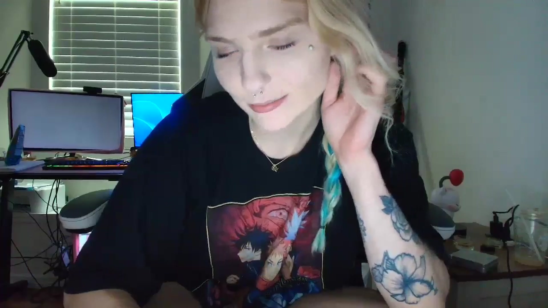 Gallery image thumbnail from DuckChan0's myfreecams stream on, 07/09/2025, 15:55 image 10 of 20