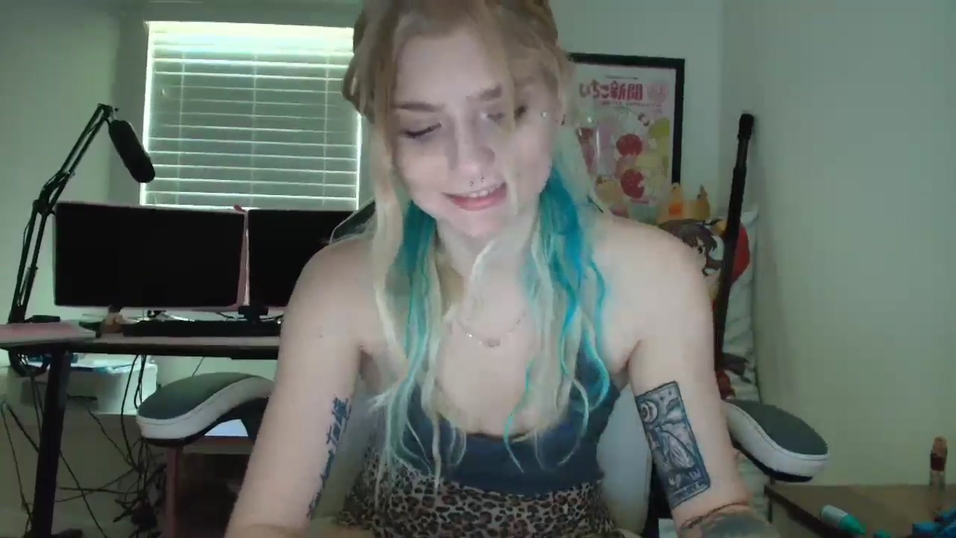 Gallery image thumbnail from DuckChan0's myfreecams stream on, 07/10/2025, 15:03 image 19 of 20