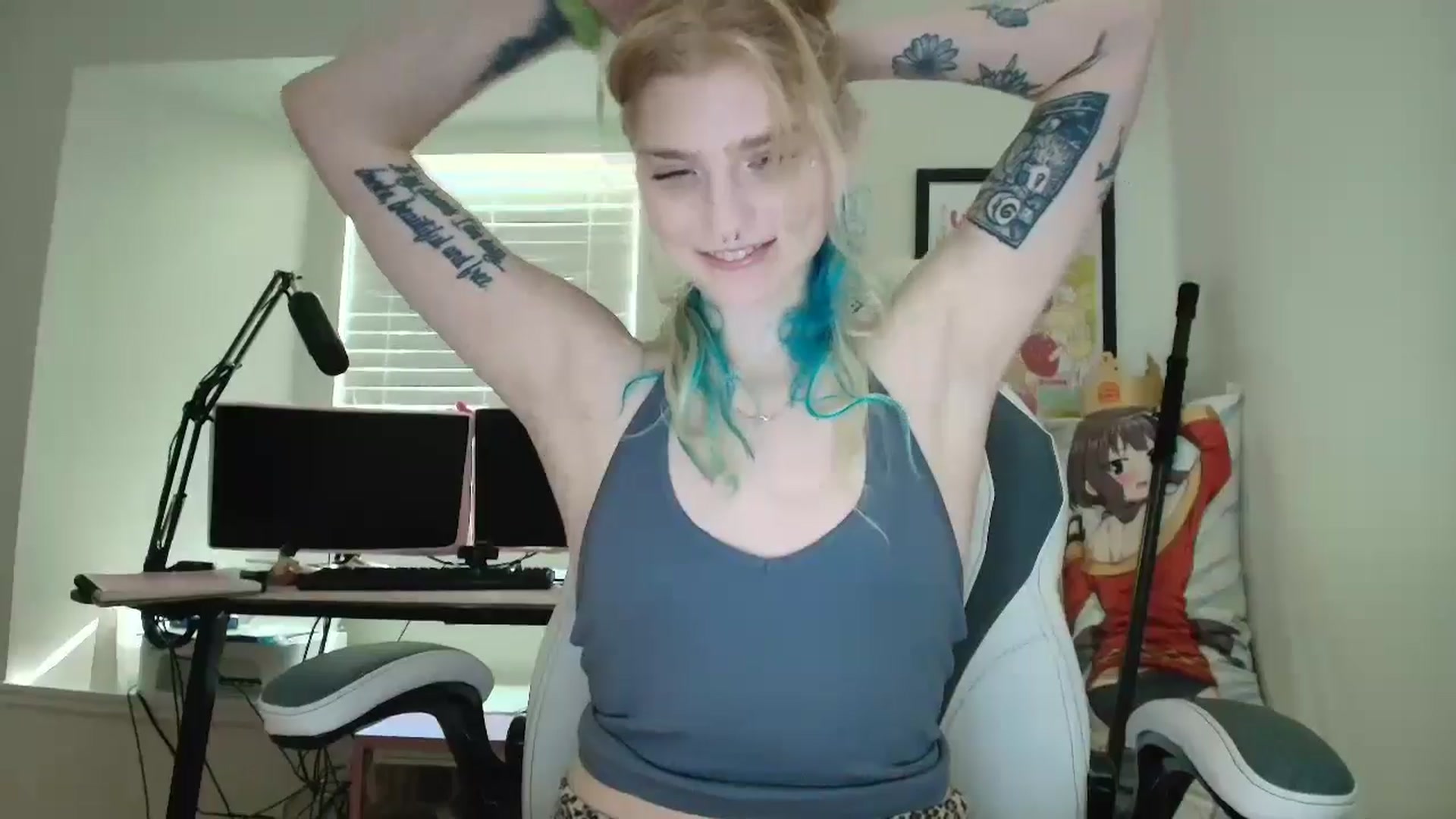 Gallery image thumbnail from DuckChan0's myfreecams stream on, 07/10/2025, 15:03 image 10 of 20