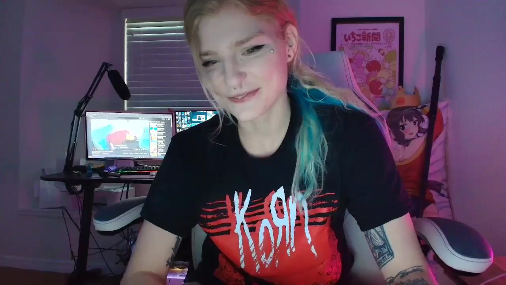 Gallery image thumbnail from DuckChan0's myfreecams stream on, 07/10/2025, 23:27 image 7 of 20