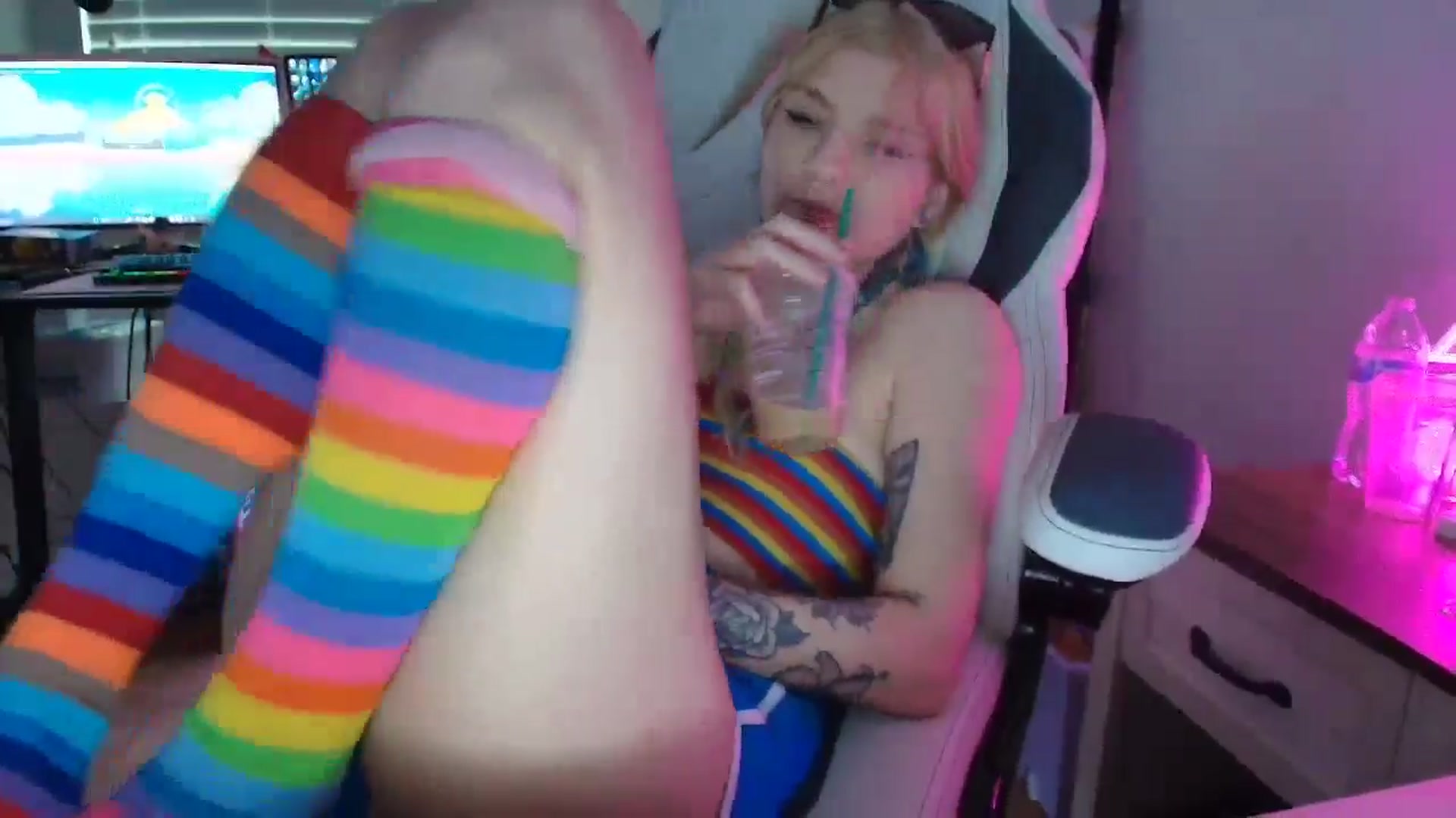 Gallery image thumbnail from DuckChan0's myfreecams stream on, 07/12/2025, 16:23 image 16 of 20