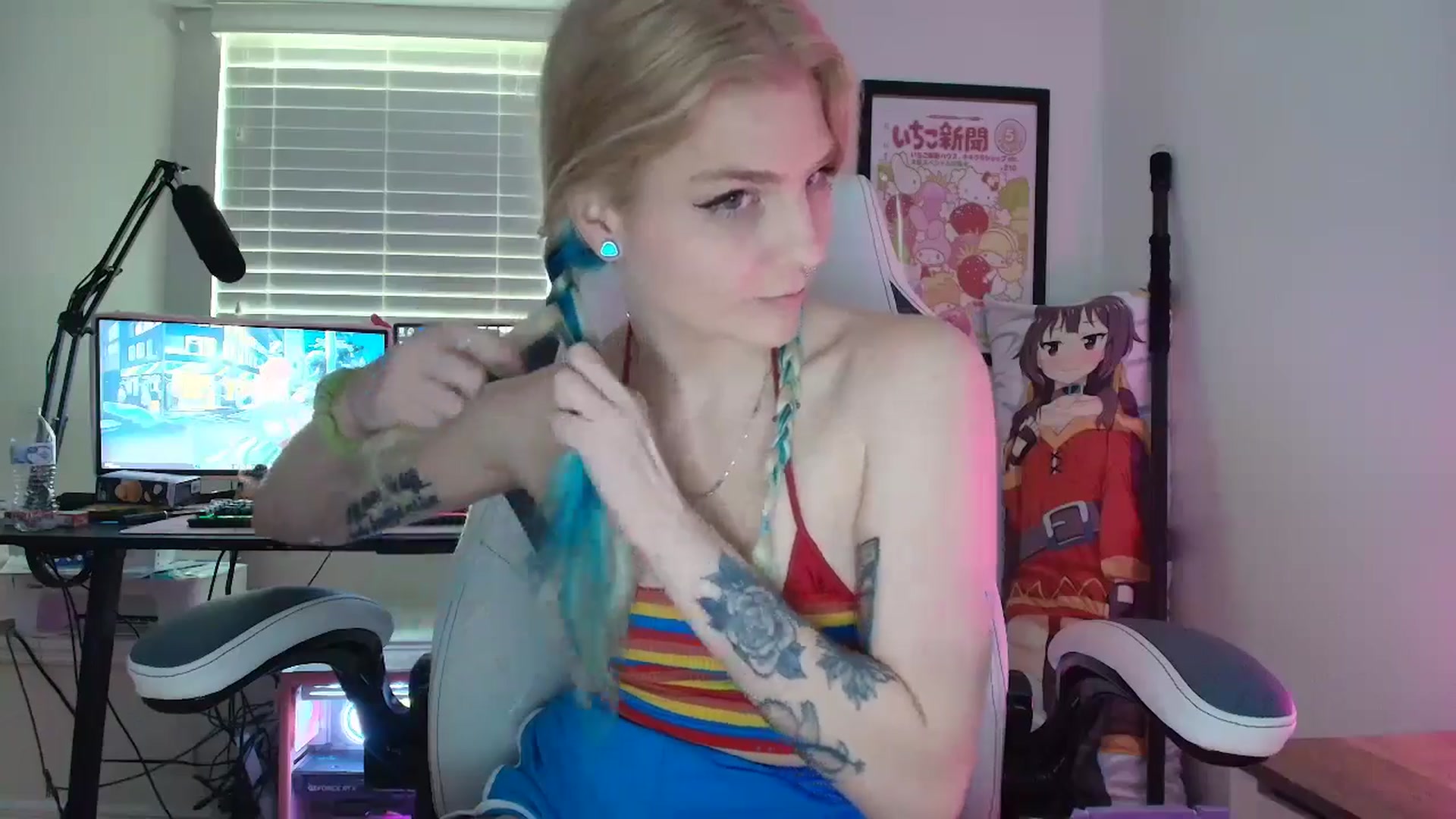 Gallery image thumbnail from DuckChan0's myfreecams stream on, 07/12/2025, 16:23 image 5 of 20