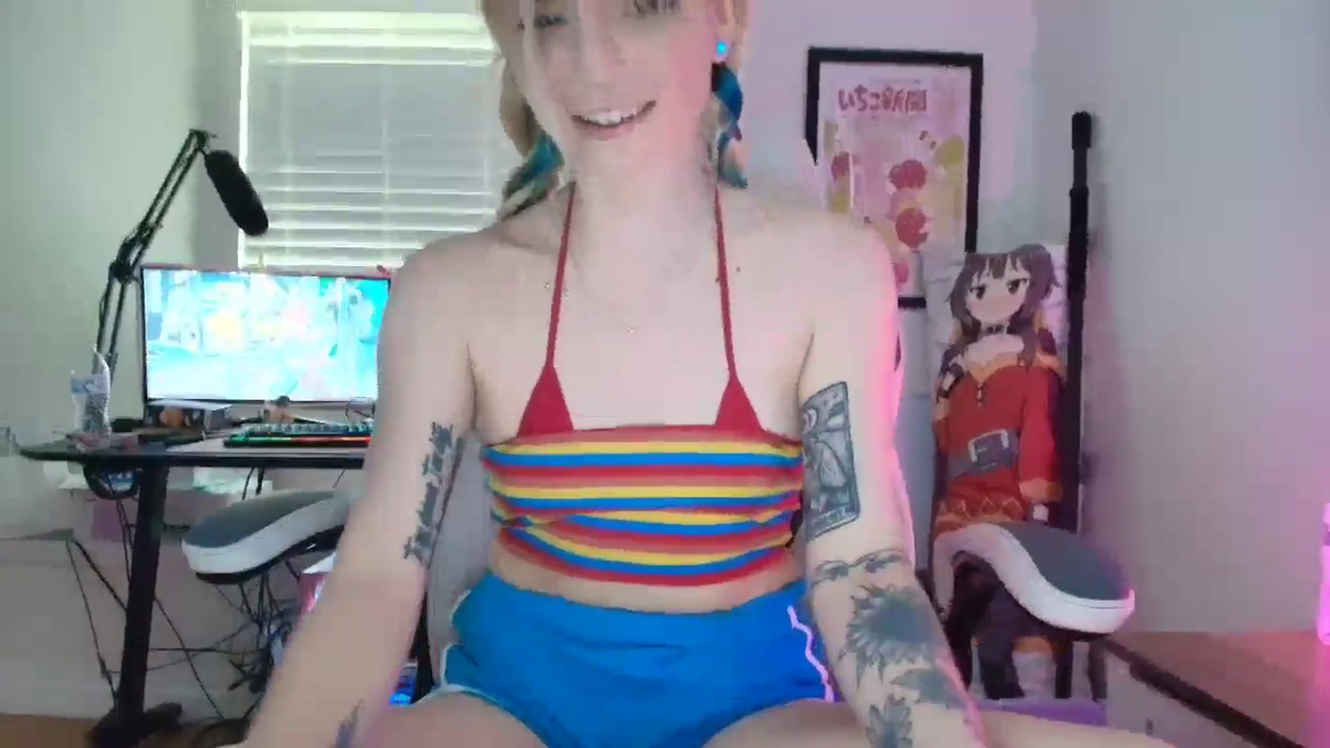 Gallery image thumbnail from DuckChan0's myfreecams stream on, 07/12/2025, 16:23 image 2 of 20
