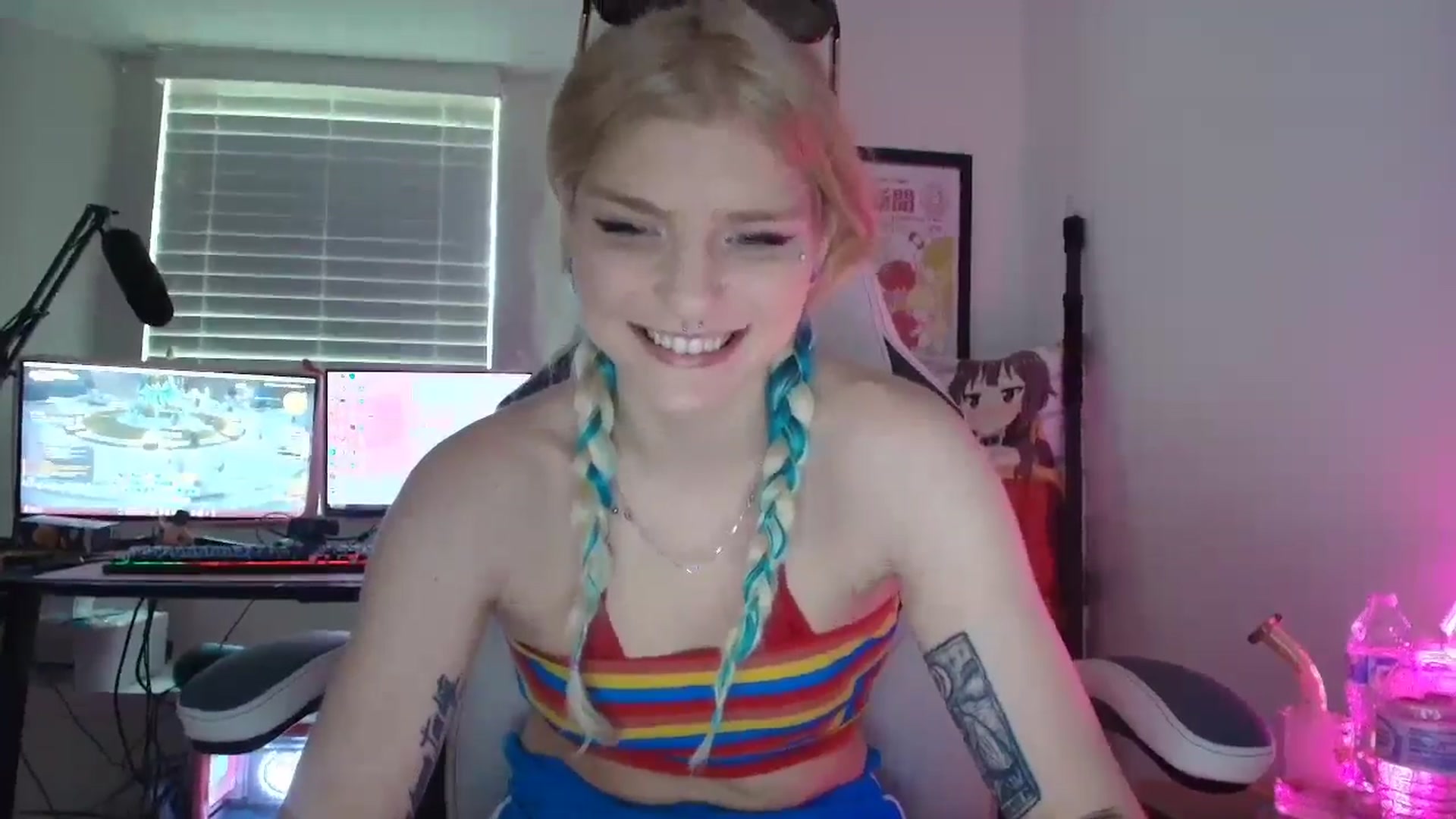 Gallery image thumbnail from DuckChan0's myfreecams stream on, 07/12/2025, 18:18 image 4 of 20
