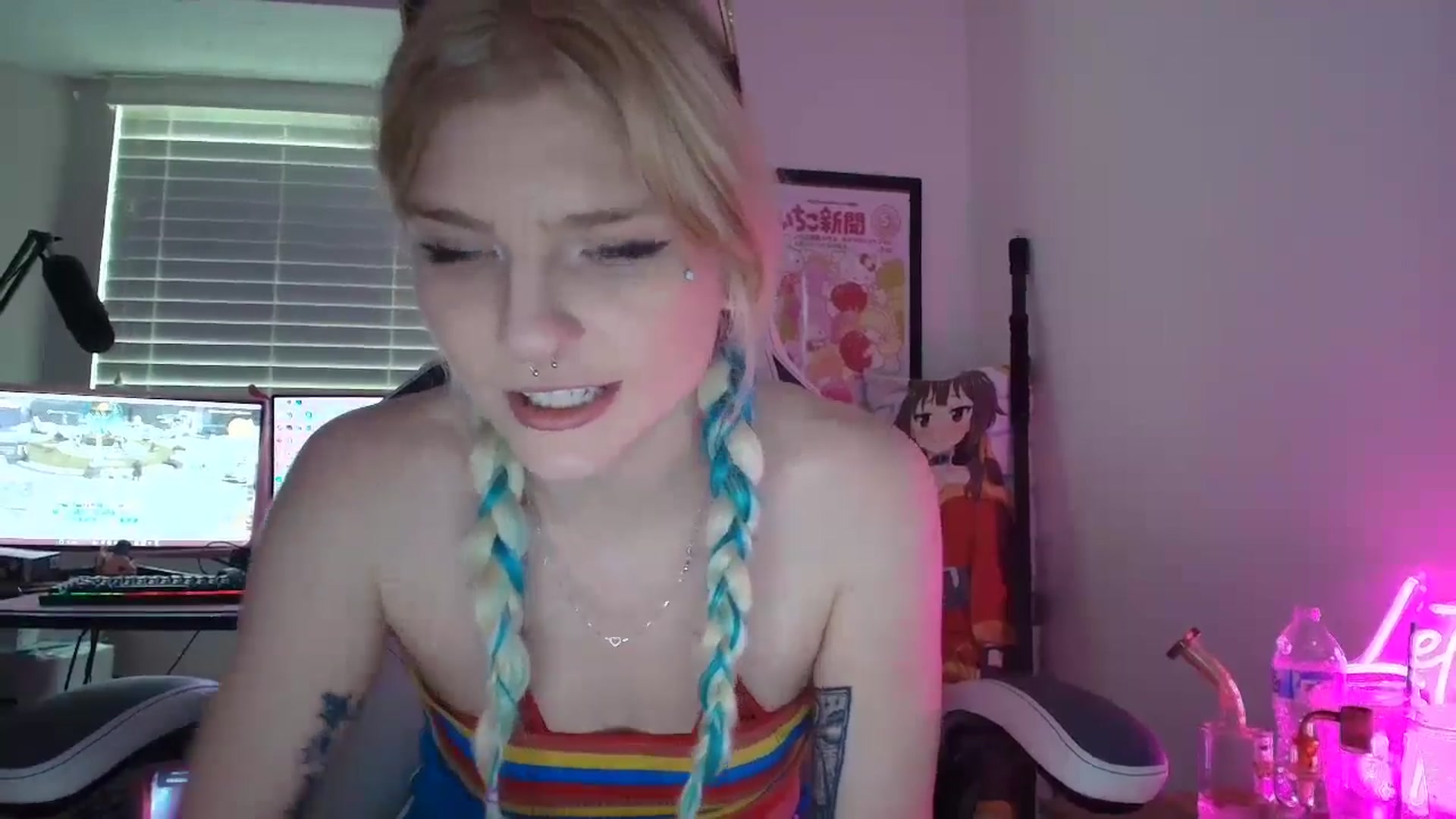 Gallery image thumbnail from DuckChan0's myfreecams stream on, 07/12/2025, 18:18 image 15 of 20