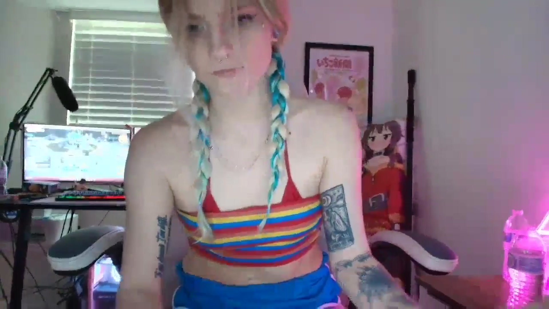 Gallery image thumbnail from DuckChan0's myfreecams stream on, 07/12/2025, 18:18 image 2 of 20