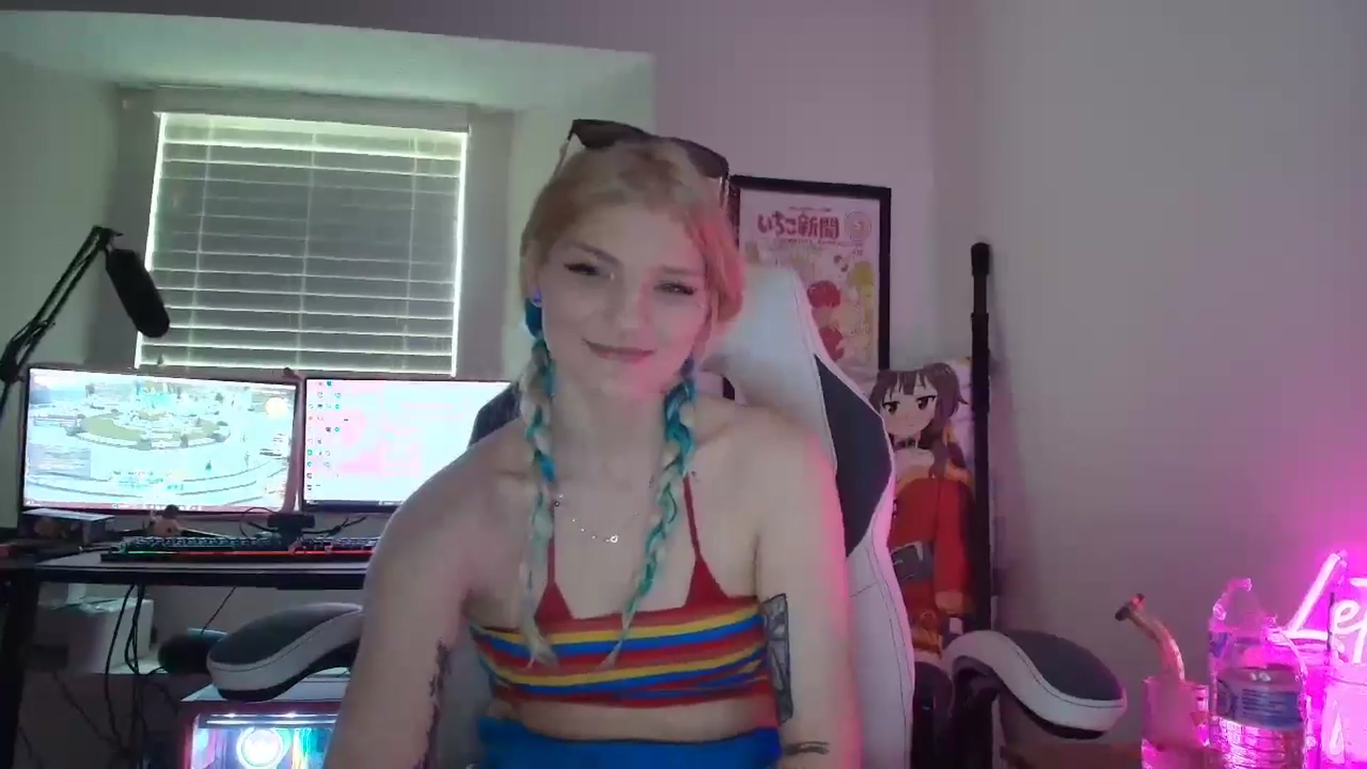 Gallery image thumbnail from DuckChan0's myfreecams stream on, 07/12/2025, 18:18 image 6 of 20