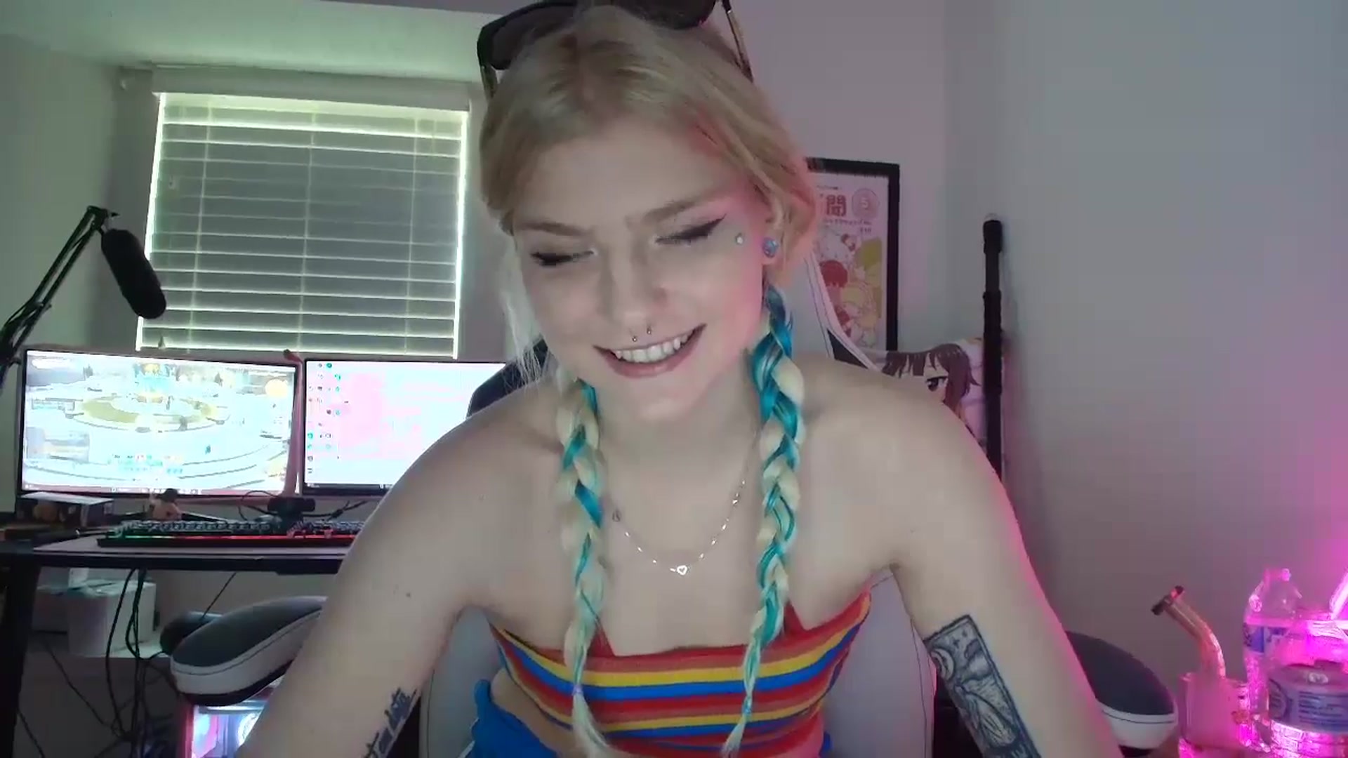Gallery image thumbnail from DuckChan0's myfreecams stream on, 07/12/2025, 18:18 image 5 of 20