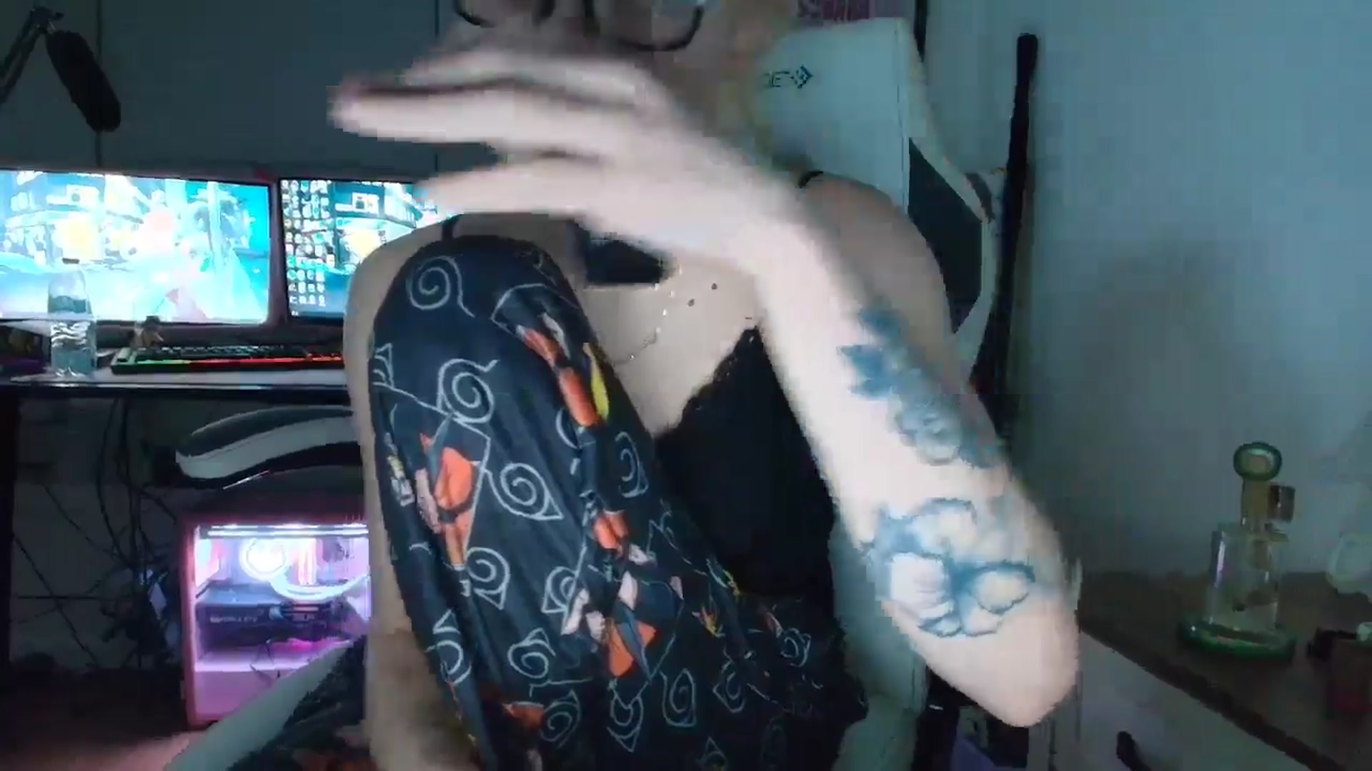 Gallery image thumbnail from DuckChan0's myfreecams stream on, 07/14/2025, 01:05 image 18 of 20