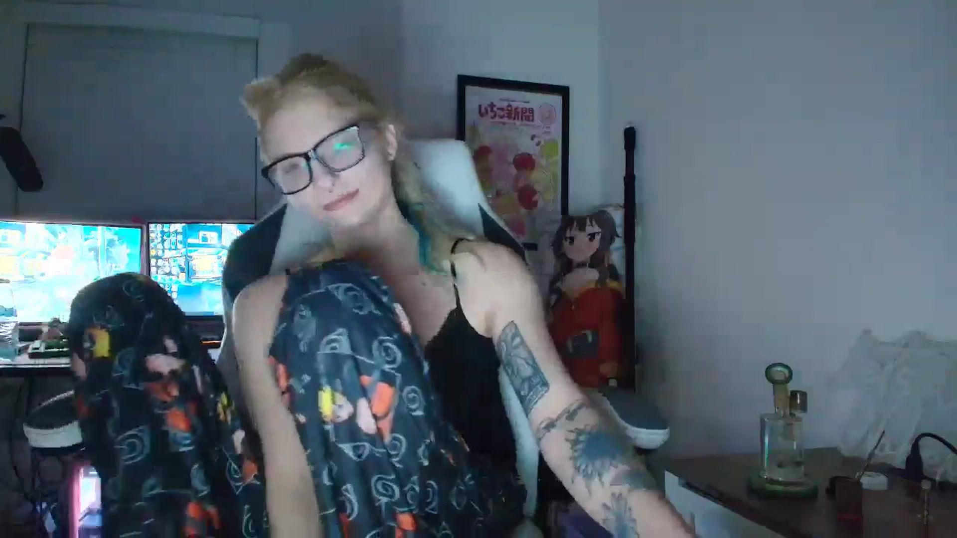Gallery image thumbnail from DuckChan0's myfreecams stream on, 07/14/2025, 01:05 image 12 of 20
