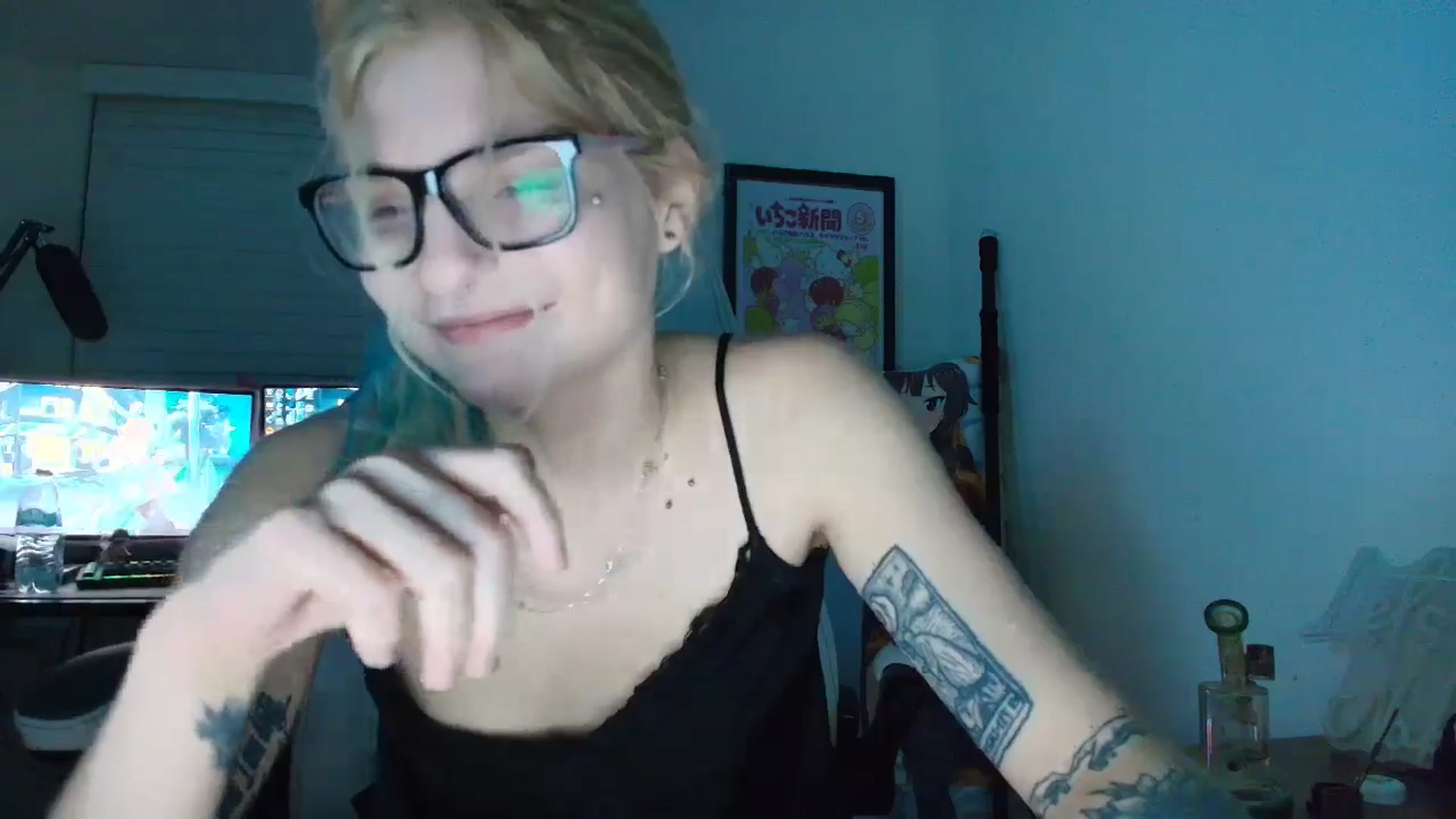 Gallery image thumbnail from DuckChan0's myfreecams stream on, 07/14/2025, 01:05 image 14 of 20