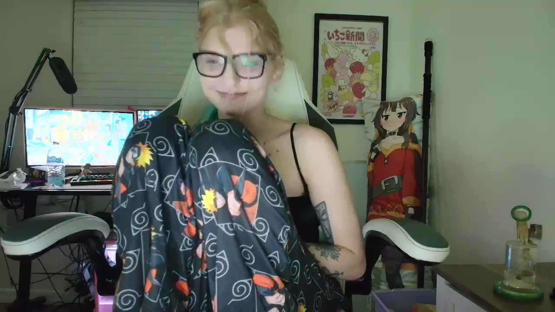 Gallery image thumbnail from DuckChan0's myfreecams stream on, 07/14/2025, 01:05 image 17 of 20