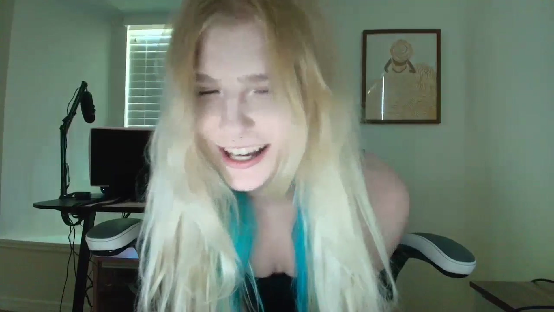 Gallery image thumbnail from DuckChan0's myfreecams stream on, 07/20/2025, 19:49 image 3 of 20