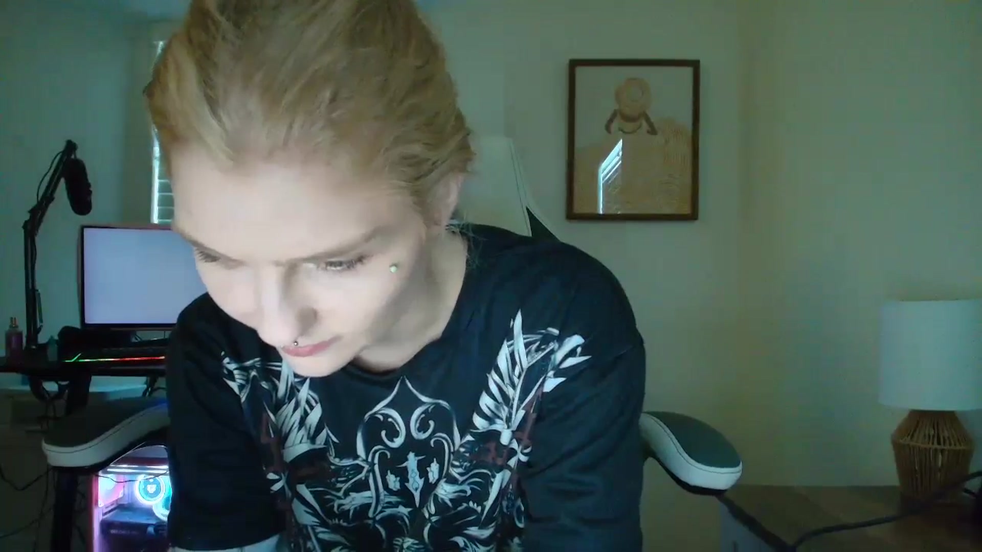 Gallery image thumbnail from DuckChan0's myfreecams stream on, 07/21/2025, 21:44 image 3 of 20