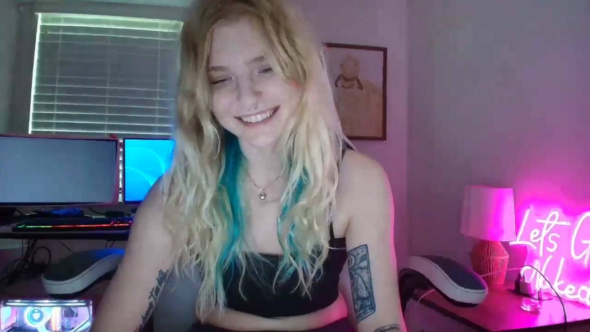 Gallery image thumbnail from DuckChan0's myfreecams stream on, 07/24/2025, 21:30 image 5 of 20