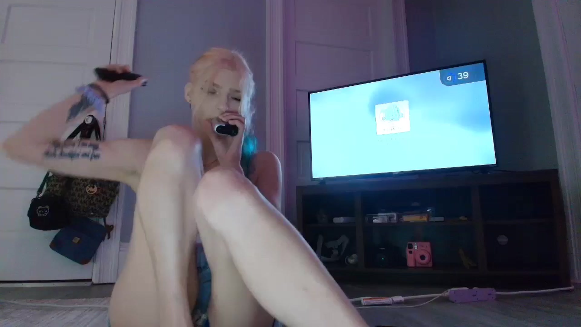Gallery image thumbnail from DuckChan0's myfreecams stream on, 08/13/2025, 15:59 image 1 of 20