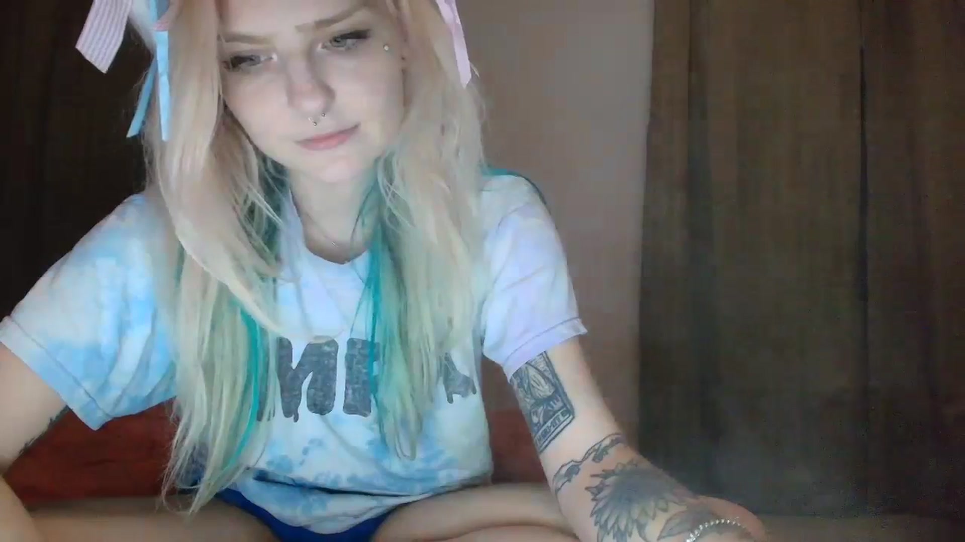 Gallery image thumbnail from DuckChan0's myfreecams stream on, 08/14/2025, 02:47 image 5 of 20