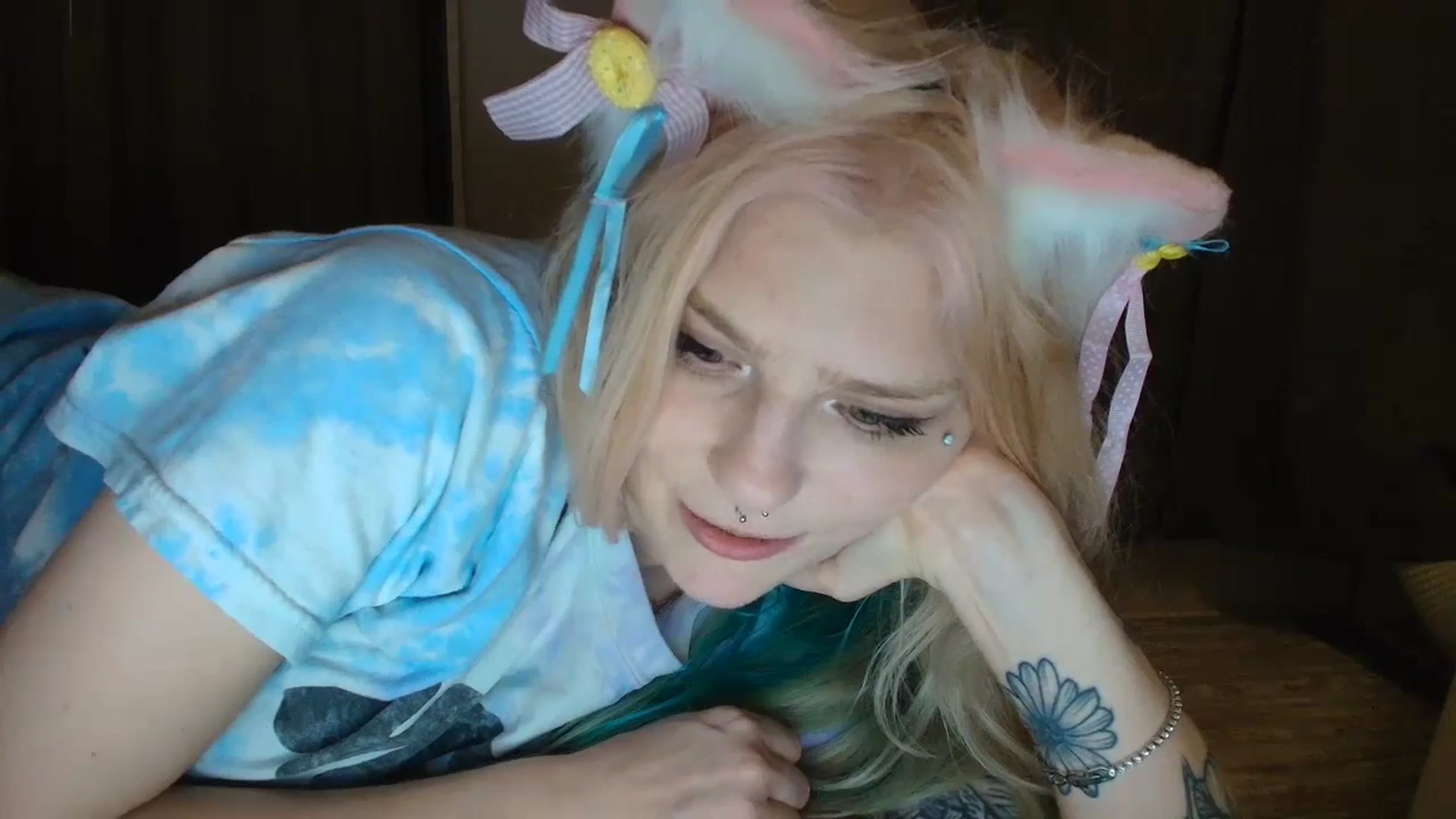 Gallery image thumbnail from DuckChan0's myfreecams stream on, 08/14/2025, 02:47 image 4 of 20