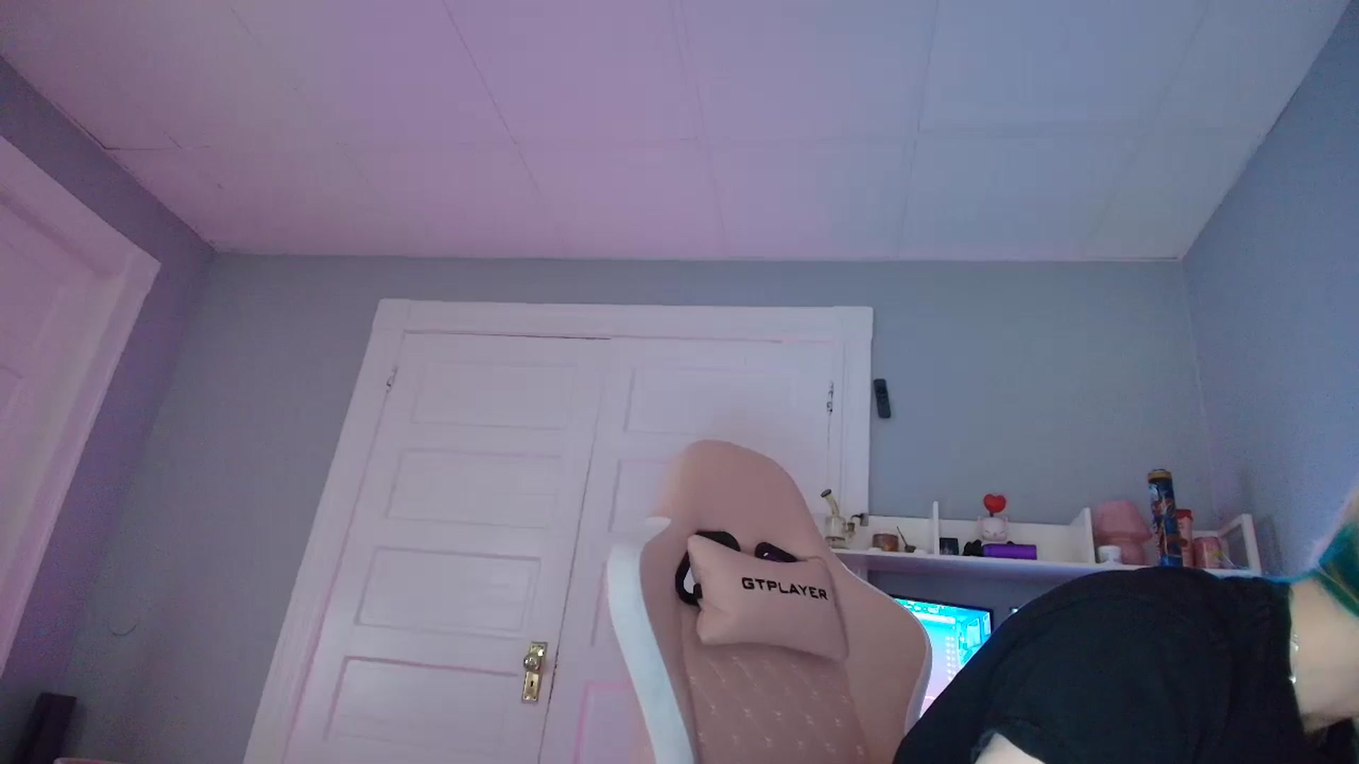 Gallery image thumbnail from DuckChan0's myfreecams stream on, 08/15/2025, 14:54 image 18 of 20