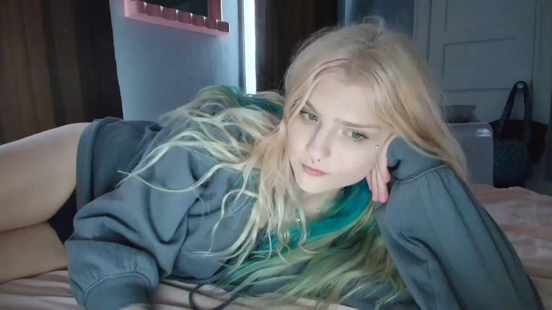 Gallery image thumbnail from DuckChan0's myfreecams stream on, 08/18/2025, 18:26 image 20 of 20