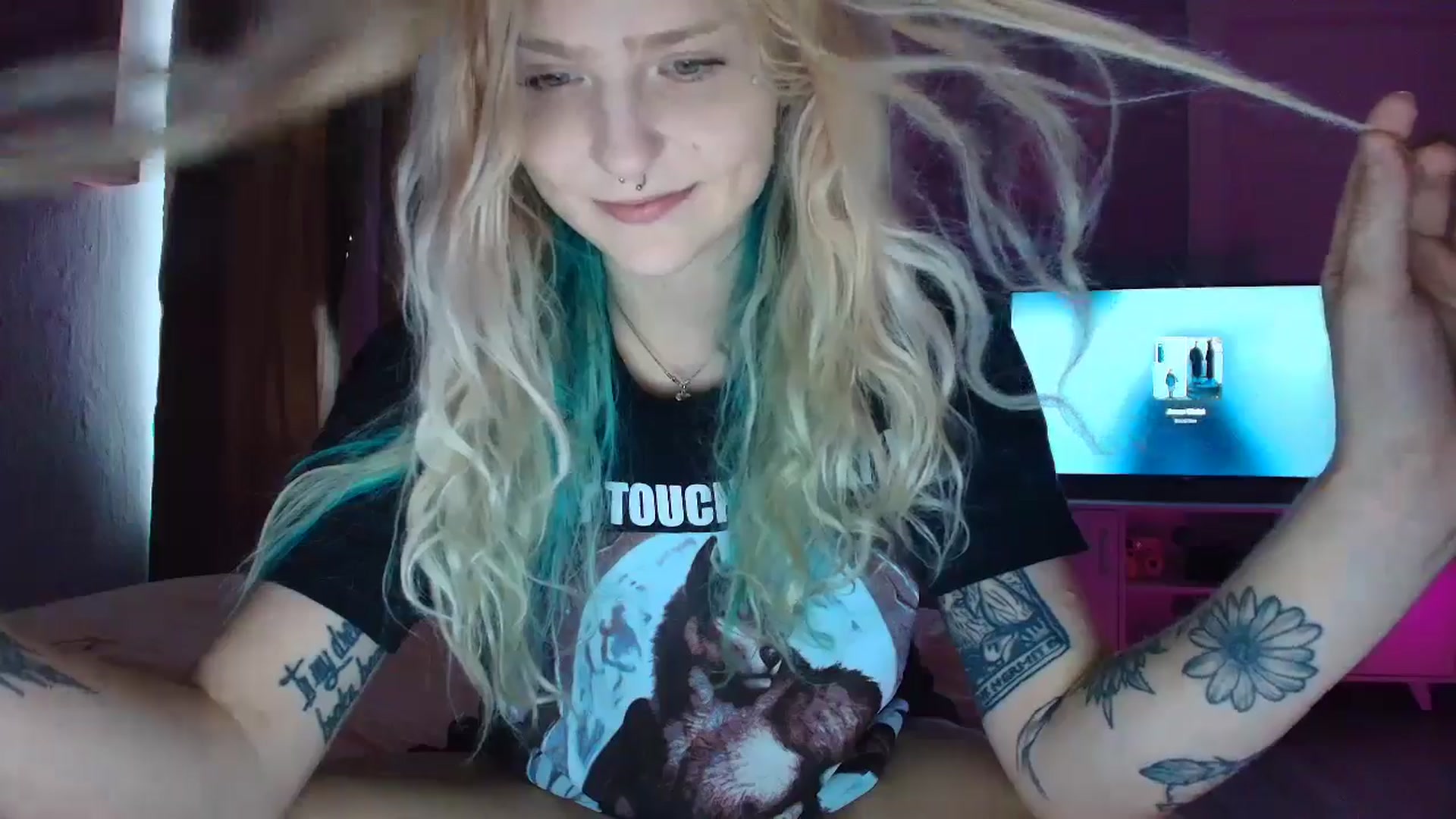 Gallery image thumbnail from DuckChan0's myfreecams stream on, 08/23/2025, 16:31 image 16 of 20