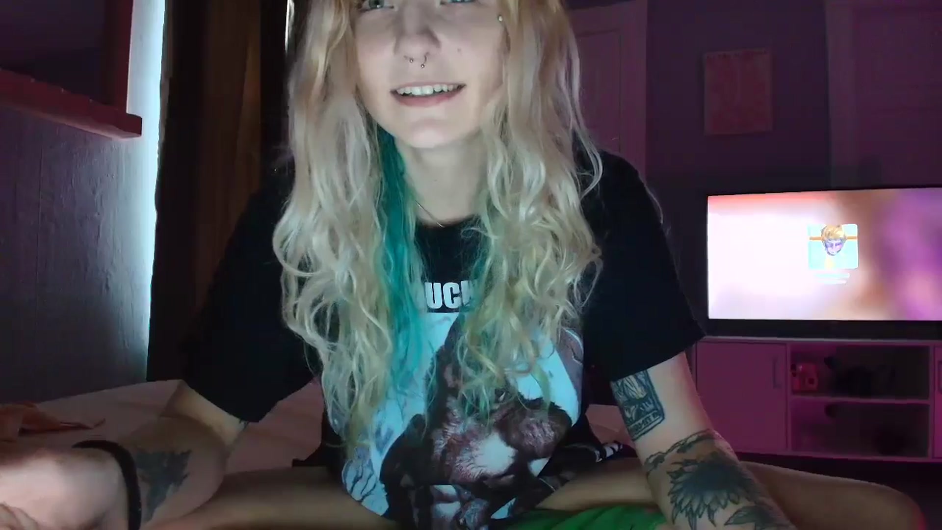 Gallery image thumbnail from DuckChan0's myfreecams stream on, 08/23/2025, 16:31 image 19 of 20