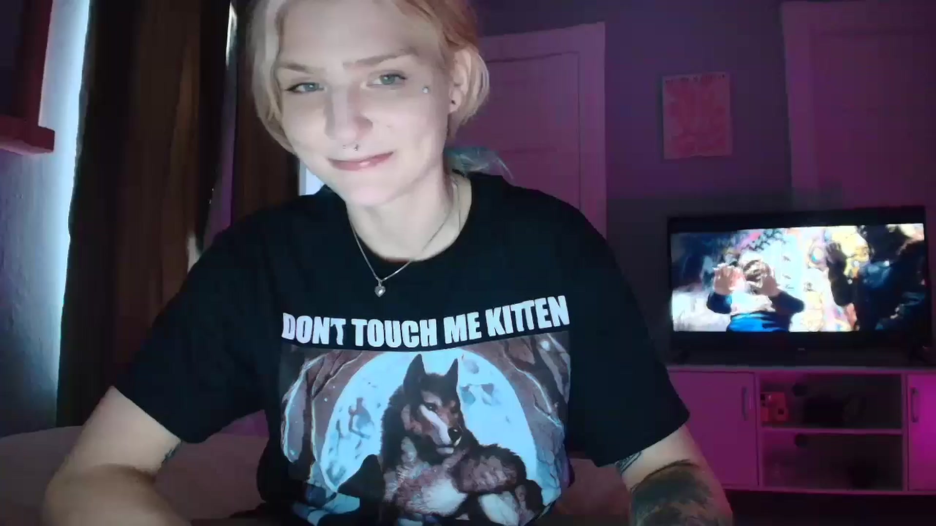 Gallery image thumbnail from DuckChan0's myfreecams stream on, 08/23/2025, 17:49 image 7 of 20